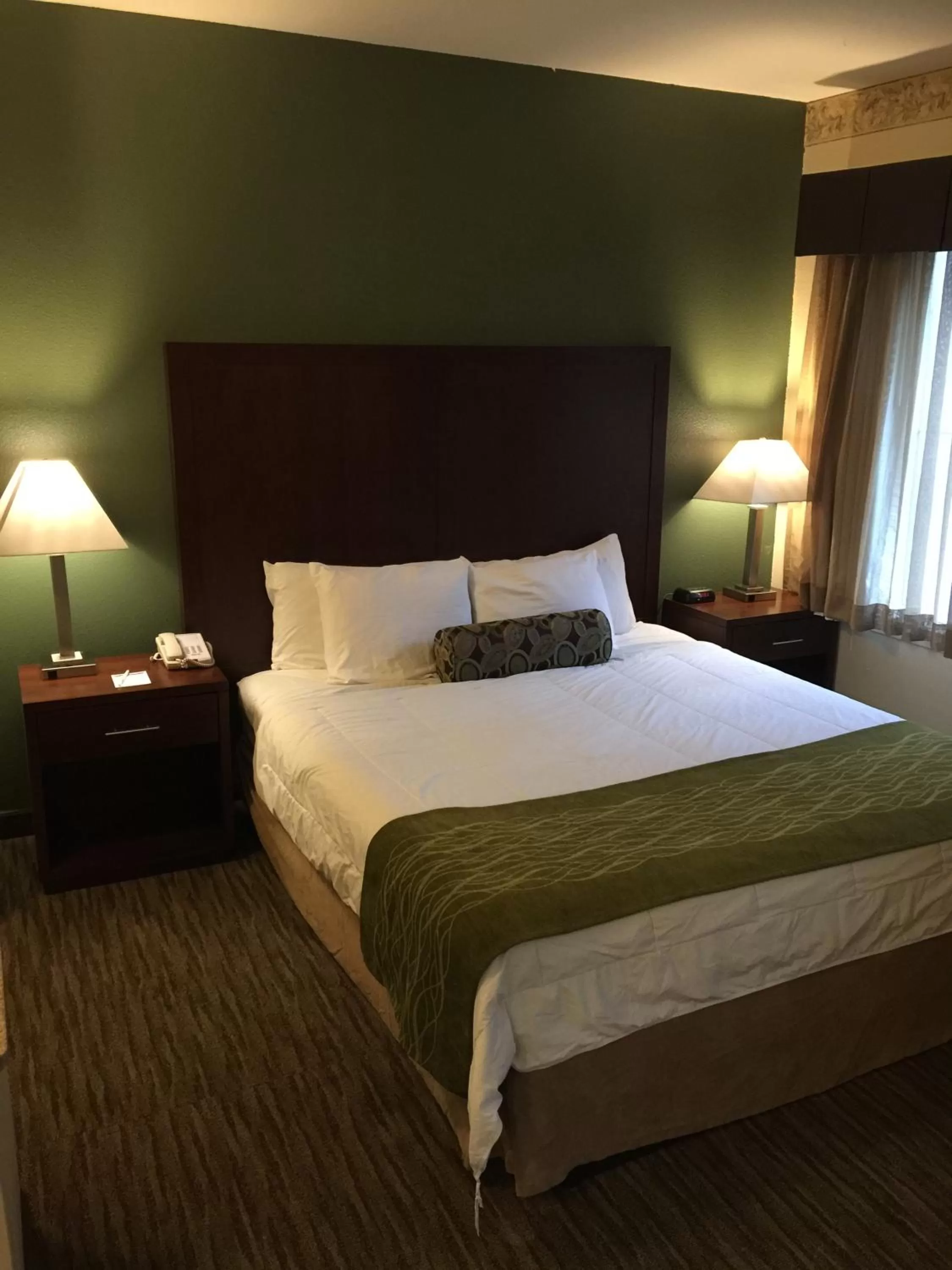 Photo of the whole room, Bed in Hawthorn Suites by Wyndham Rancho Cordova/Folsom