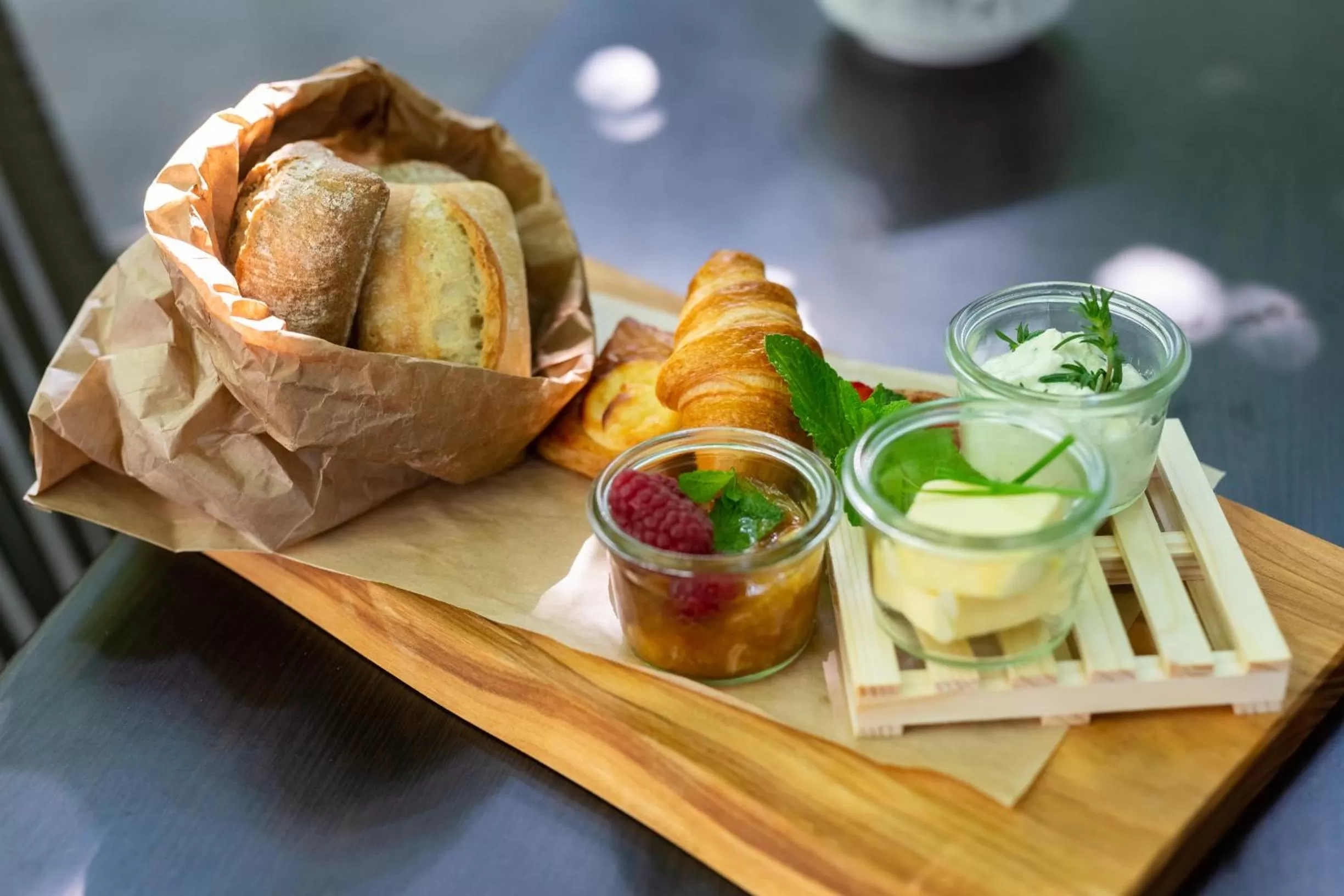 Food and drinks in Hotel Mrak