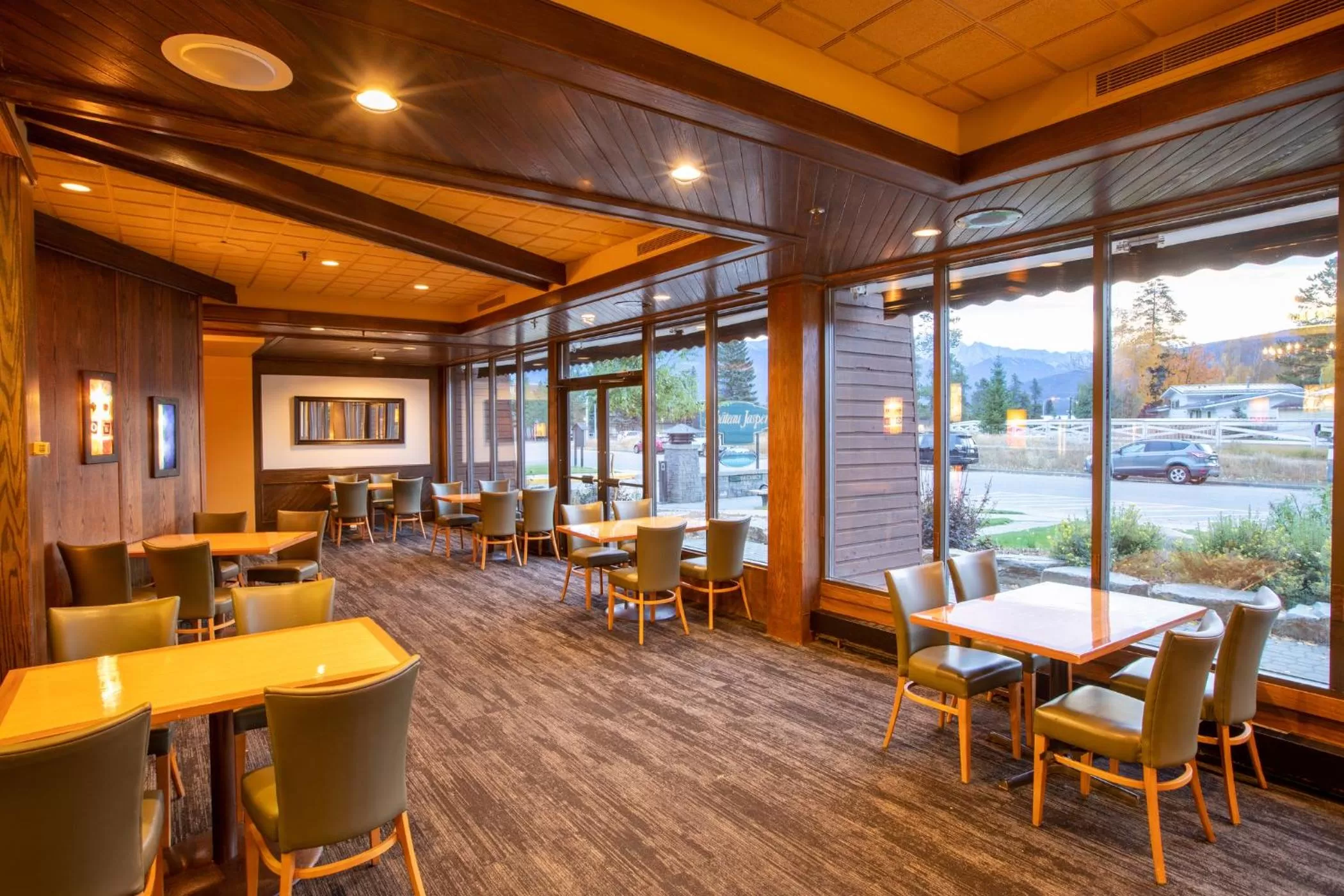 Dining area in Chateau Jasper