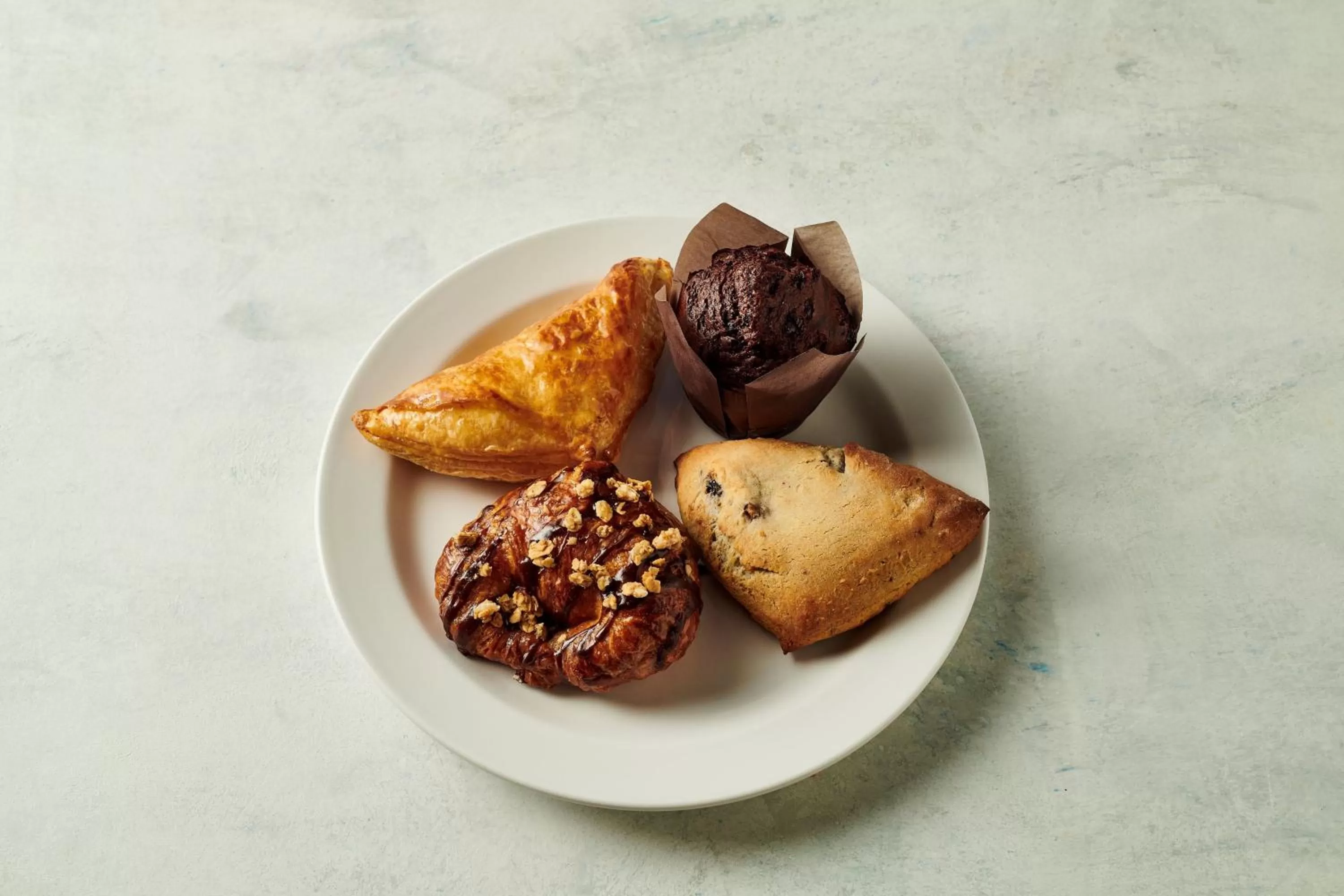 Restaurant/places to eat in Holiday Inn Boston - Dedham Hotel & Conference Center by IHG