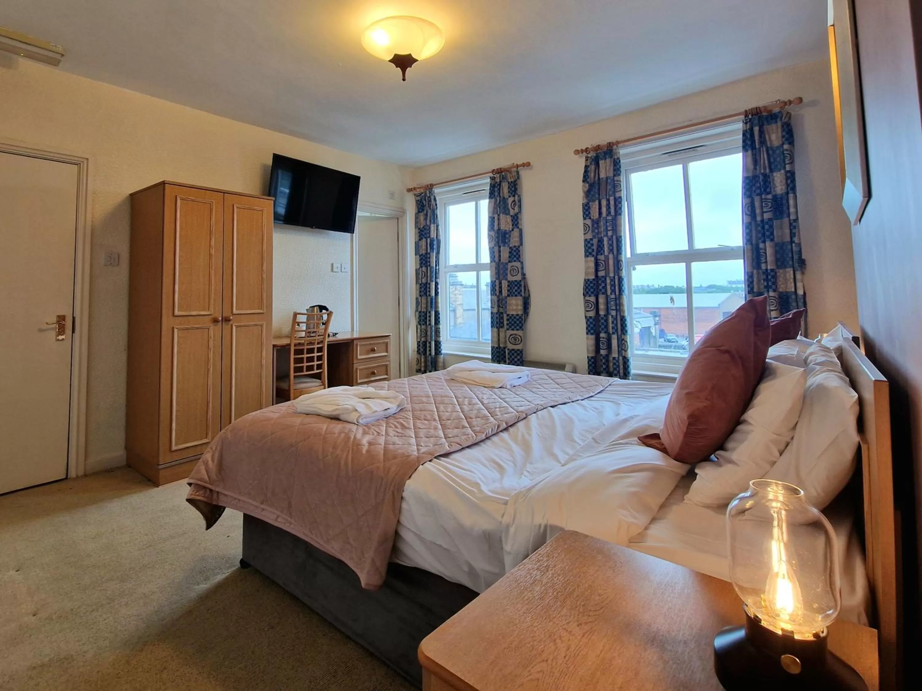 Bed in The Victoria Hotel