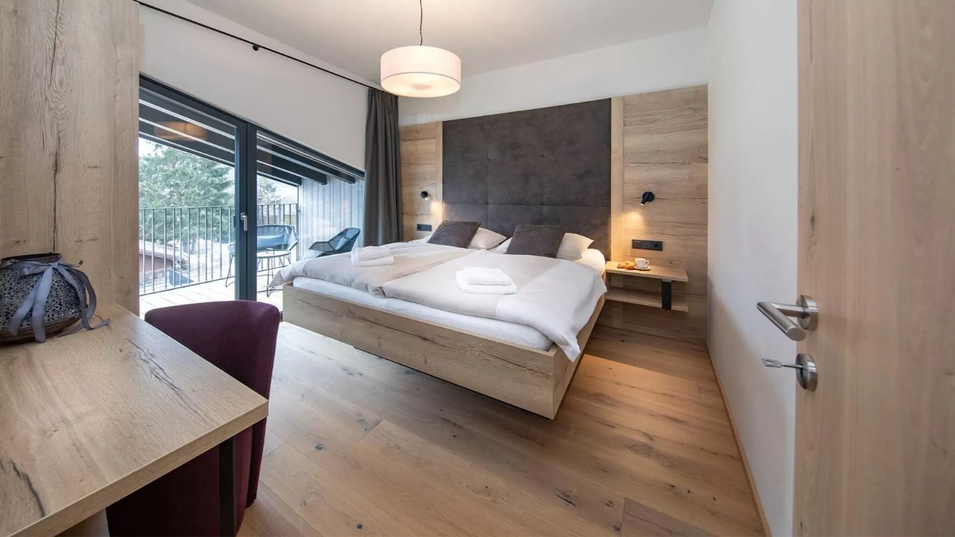 Bedroom, Bed in Emma Deluxe Aparthotel direkt beim Skibus