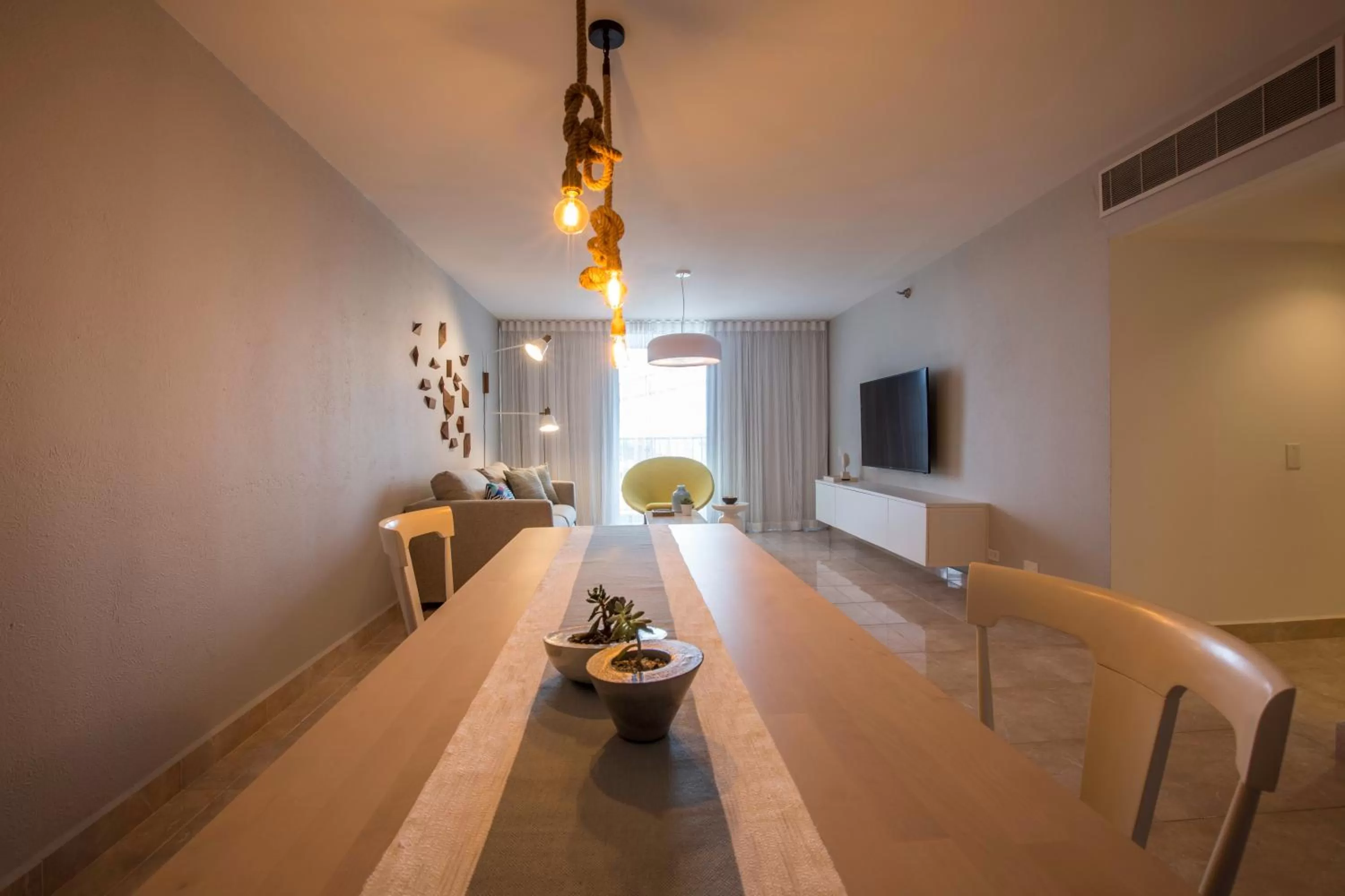 Dining area in OCEAN VIEW DELUXE SUITE: PVT. BEACH & POOL