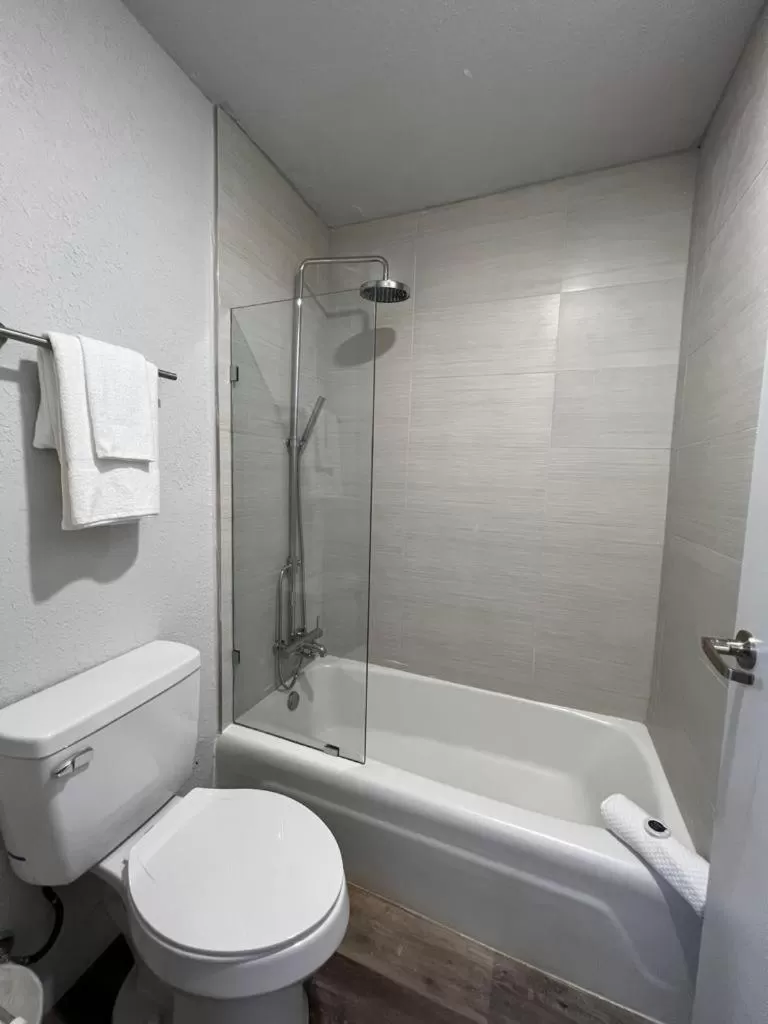 Bathroom in Oneway Savannah