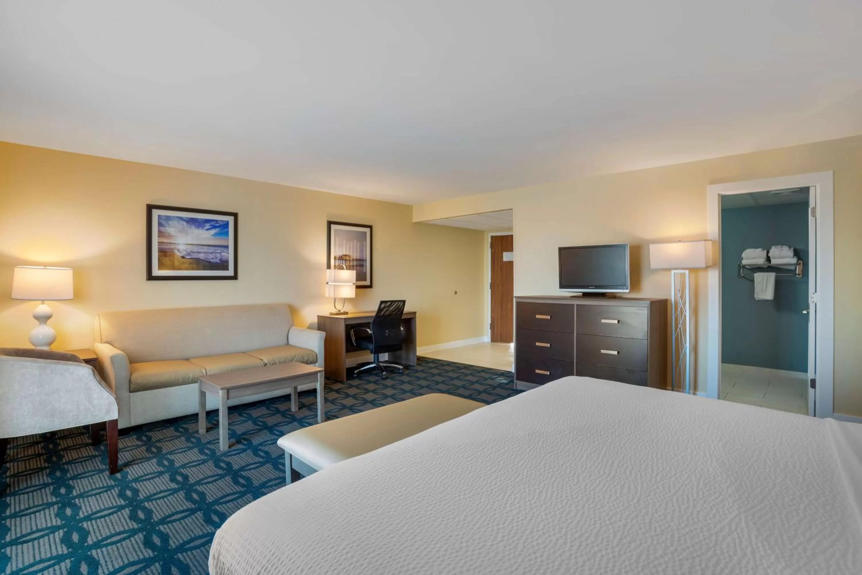 Bedroom, Bed in Best Western Plus Ocean City