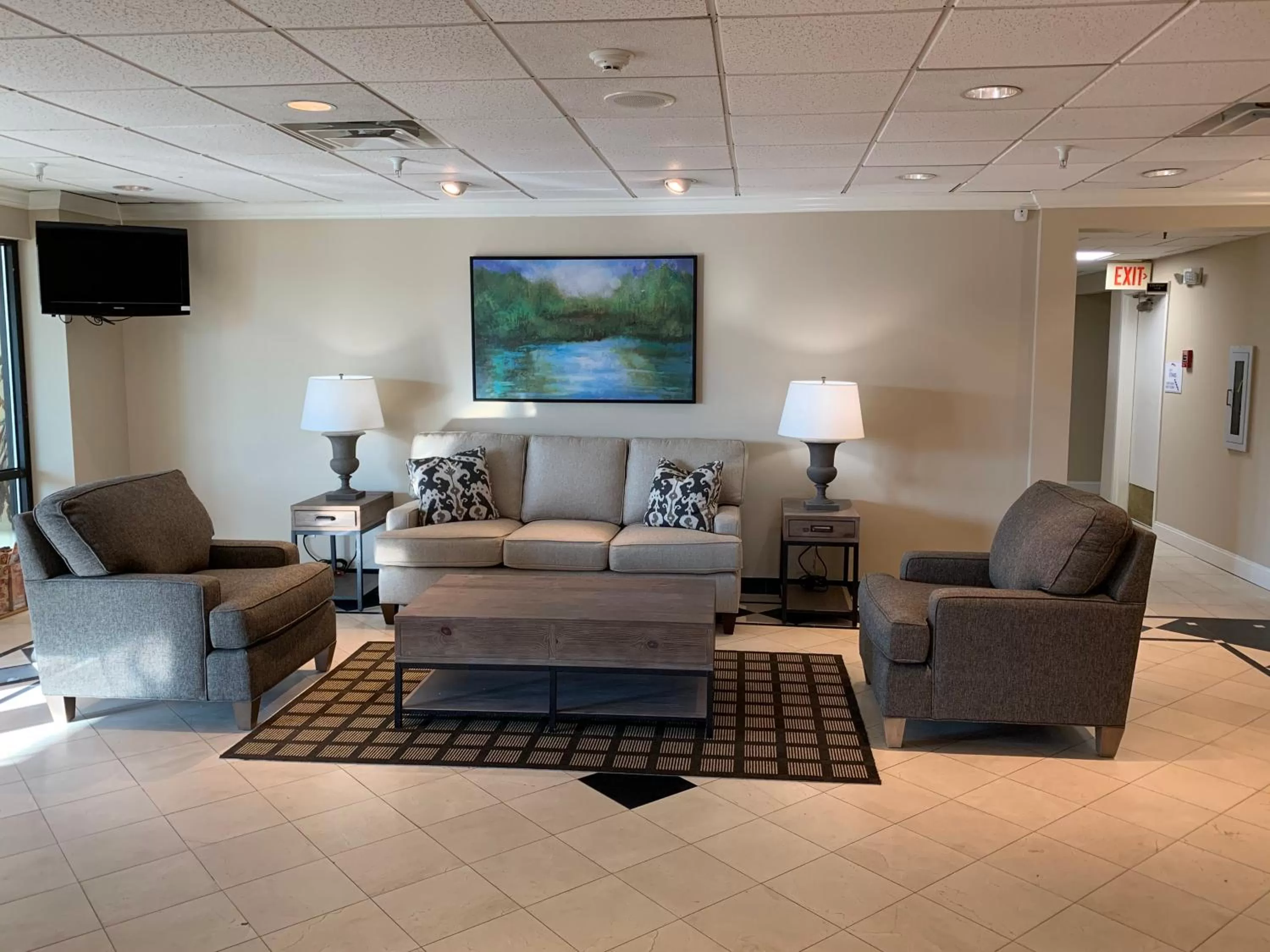 Lobby or reception in Baymont by Wyndham Latham Albany Airport