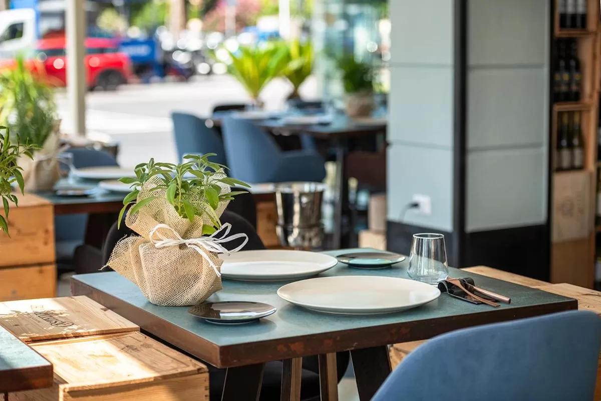 Restaurant/places to eat in Rosabianca Boutique Hotel