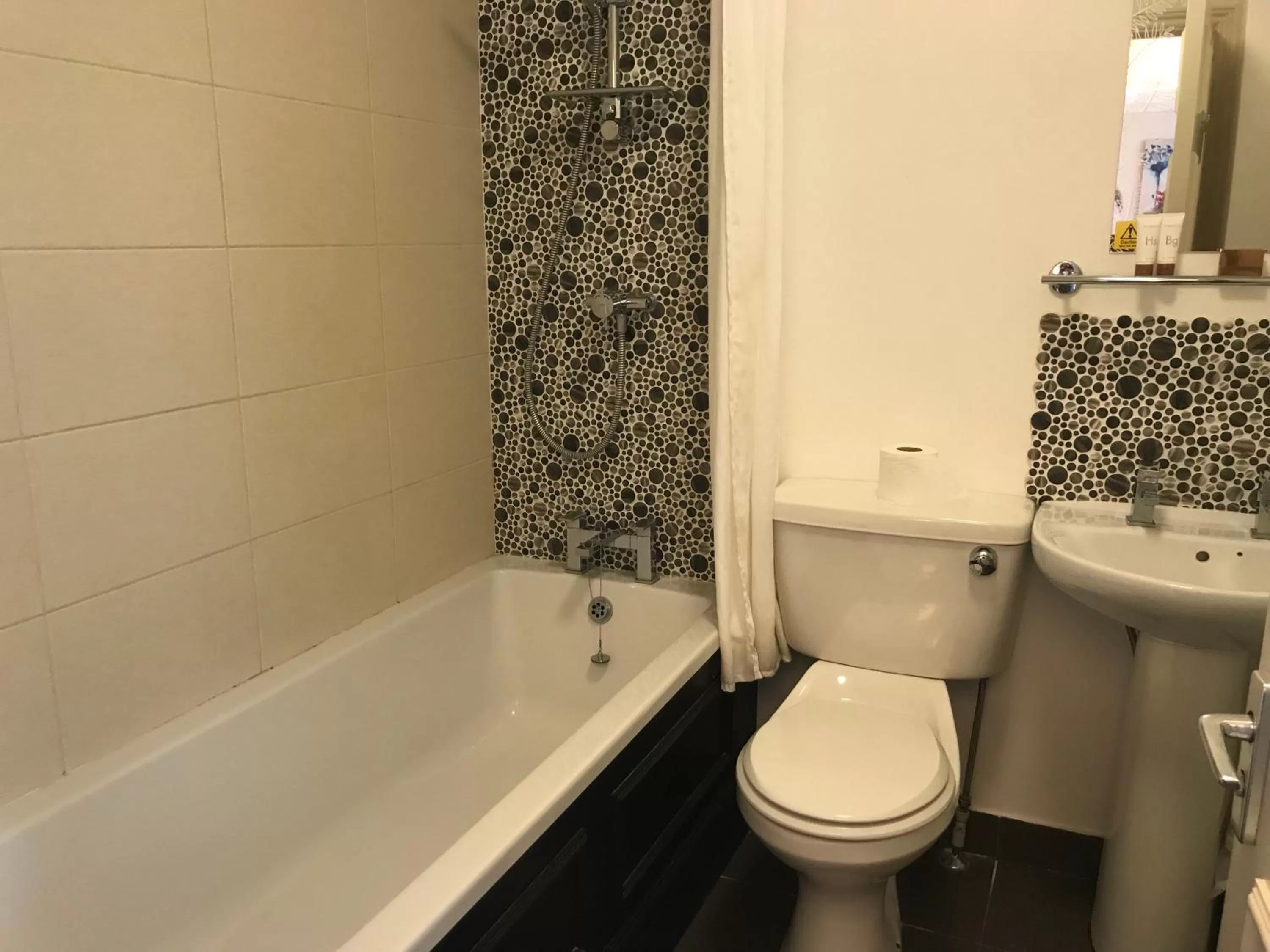 Toilet in Best Western Hotel Hatfield