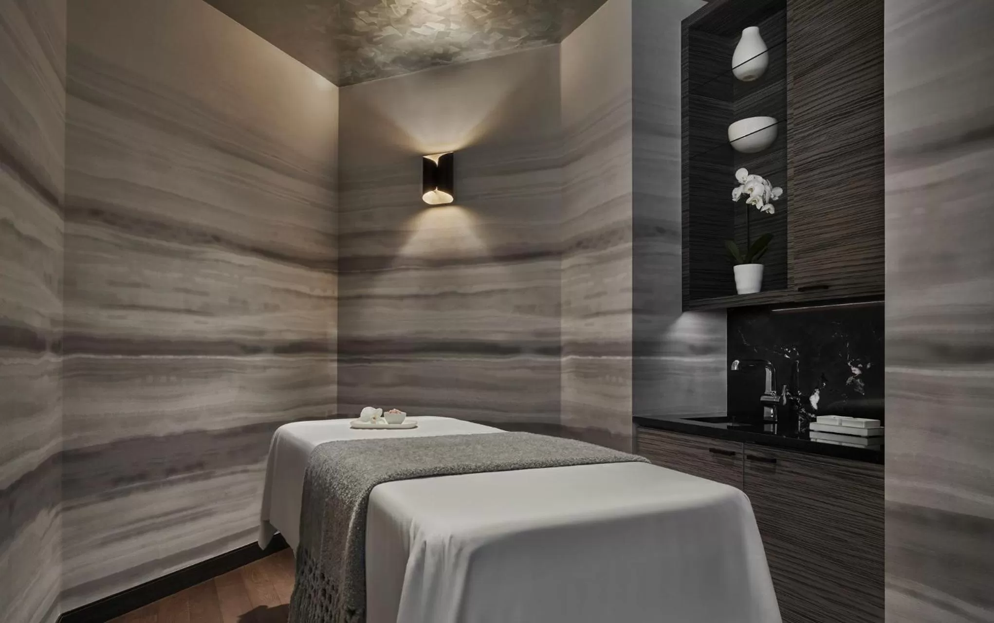 Spa and wellness centre/facilities in Four Seasons Hotel One Dalton Street, Boston