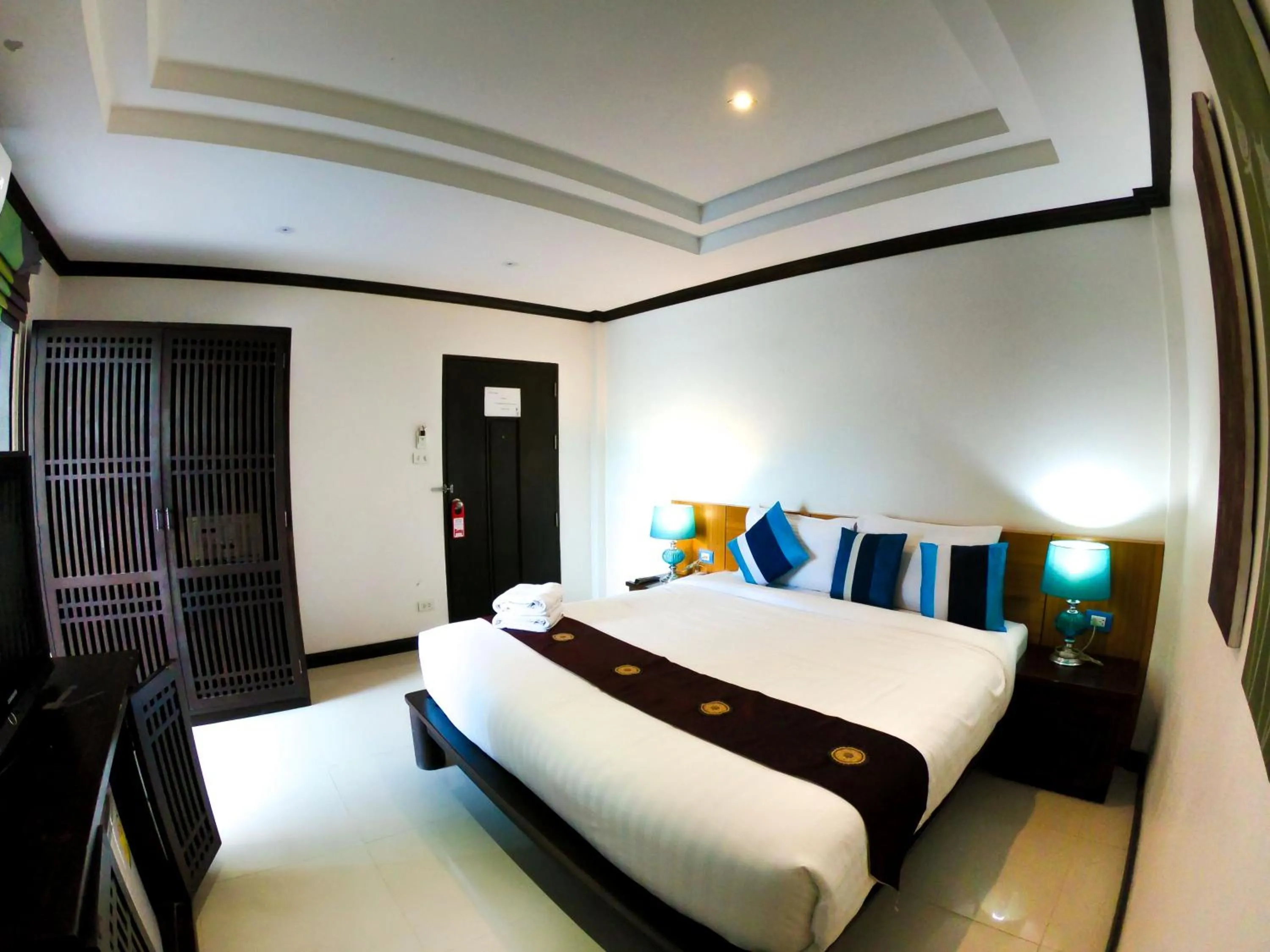 Photo of the whole room, Bed in Queen Boutique Hotel Chaweng