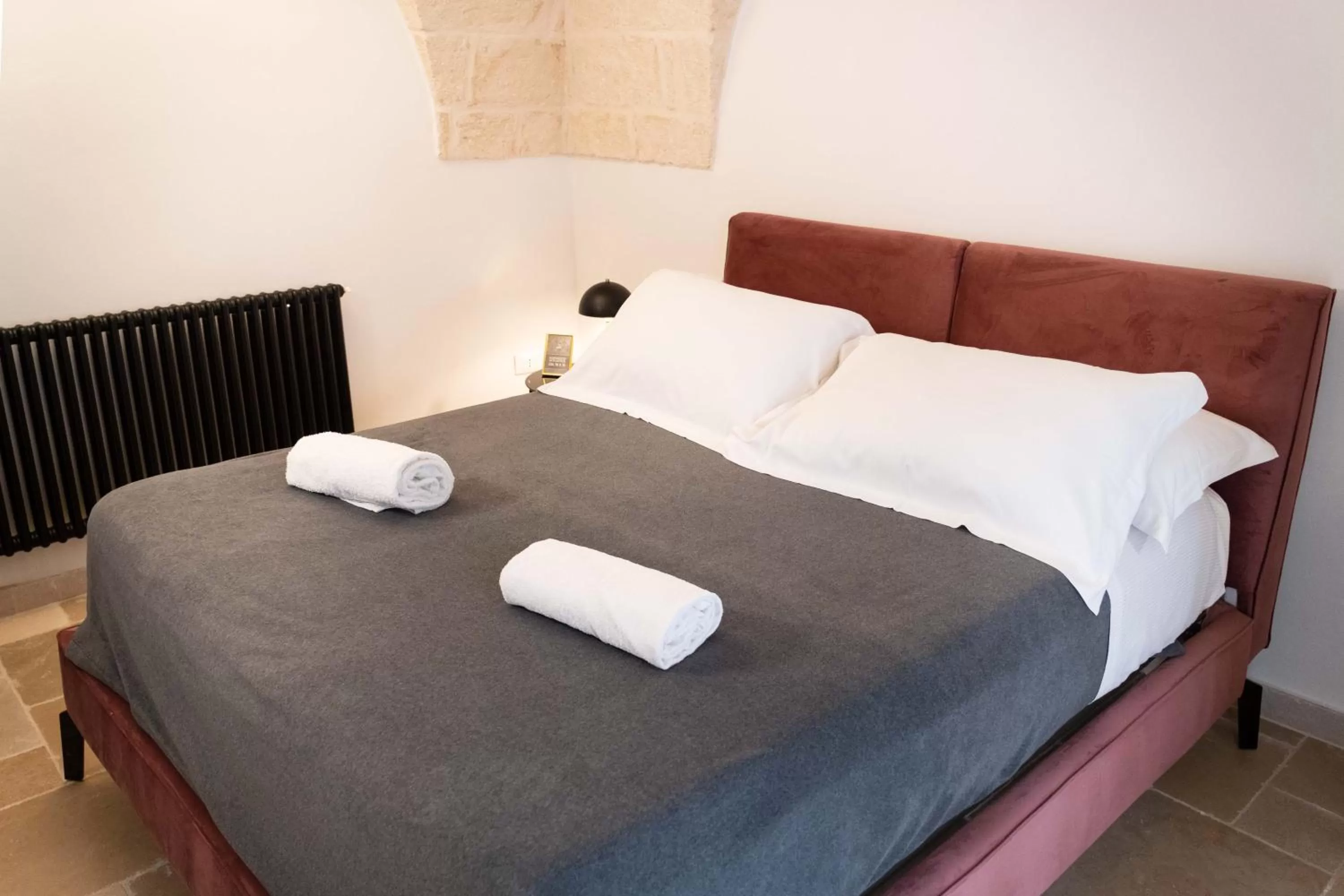 Bed in Dama Bianca Boutique Hotel Ostuni