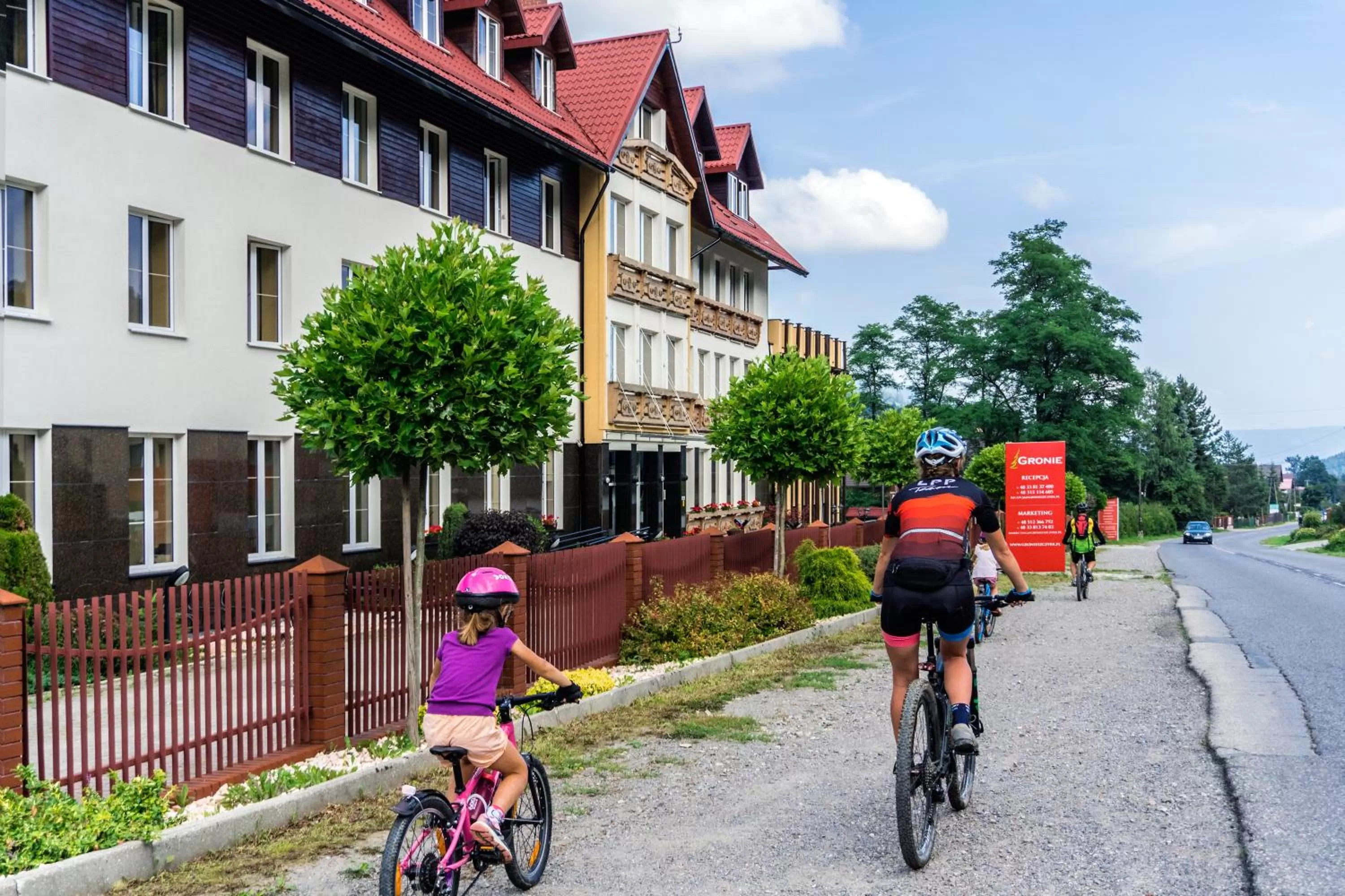 Property building in Gronie Ski & Bike