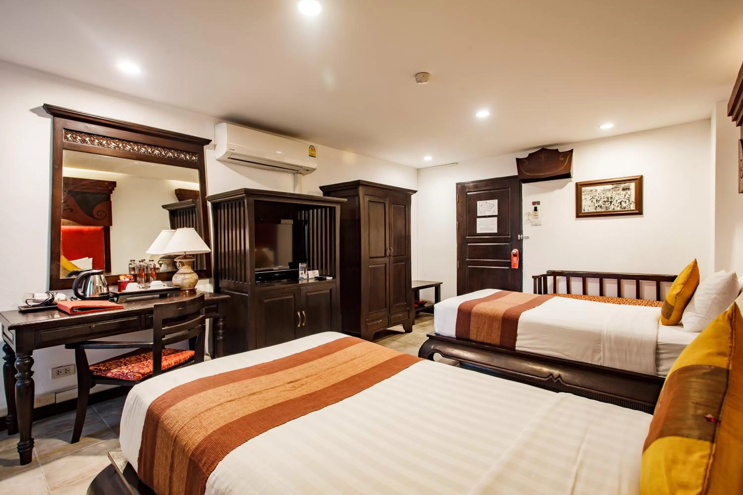 Bedroom, Bed in Raming Lodge Hotel