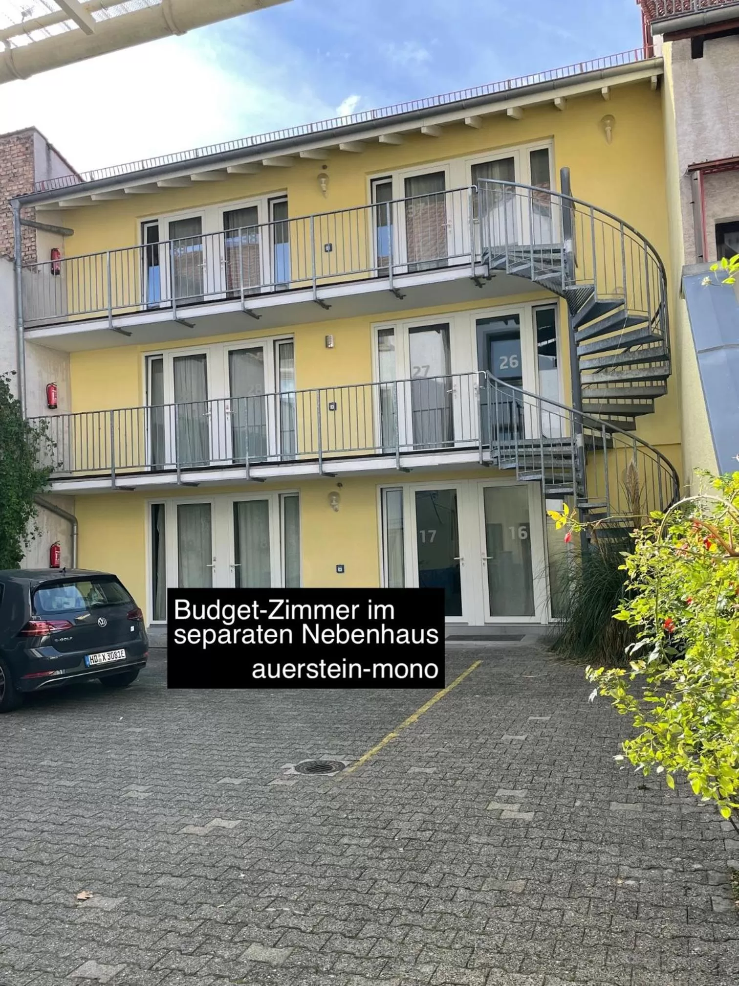 Property building in AUERSTEIN-Hotels auerstein & auerstein-mono