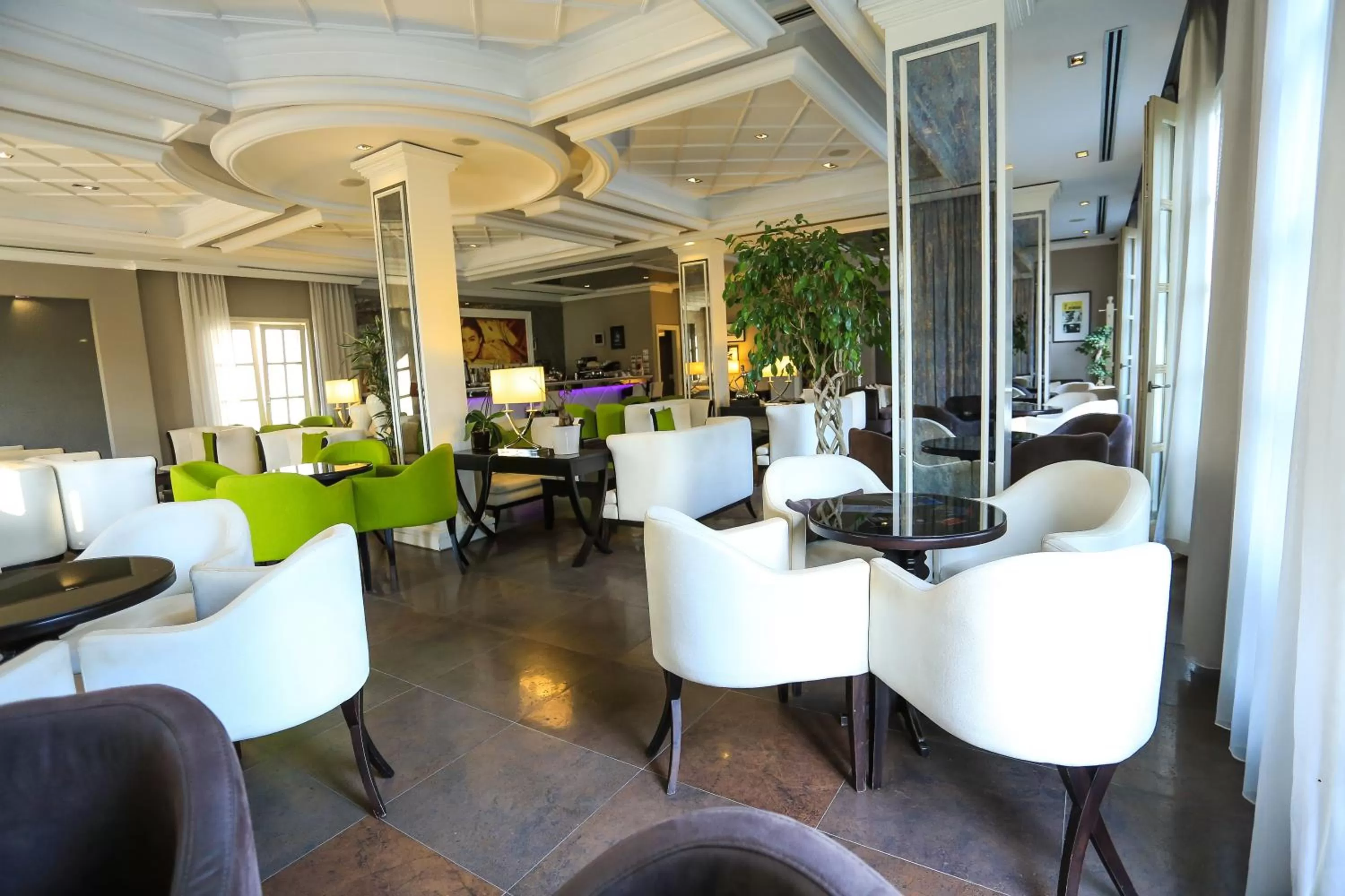 Drinks in Hotel Monarch