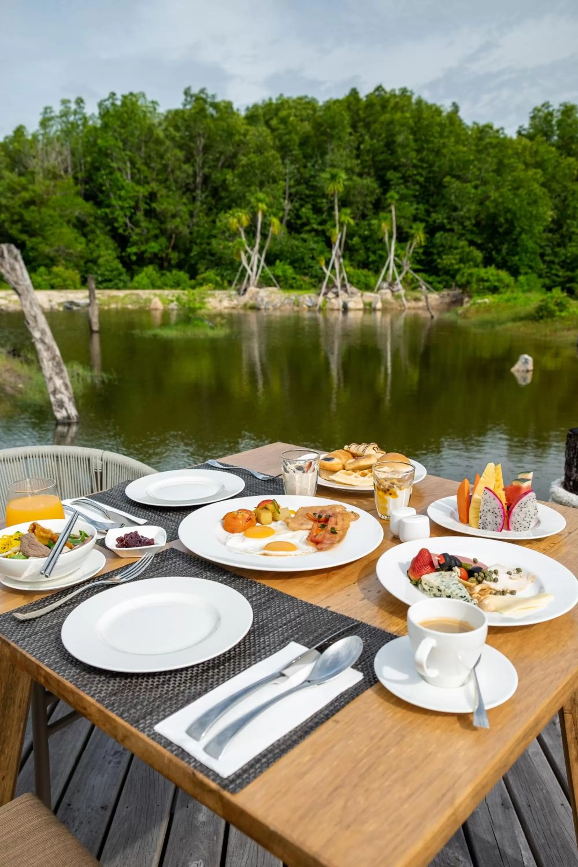 Breakfast in Venice Krabi Villa Resort