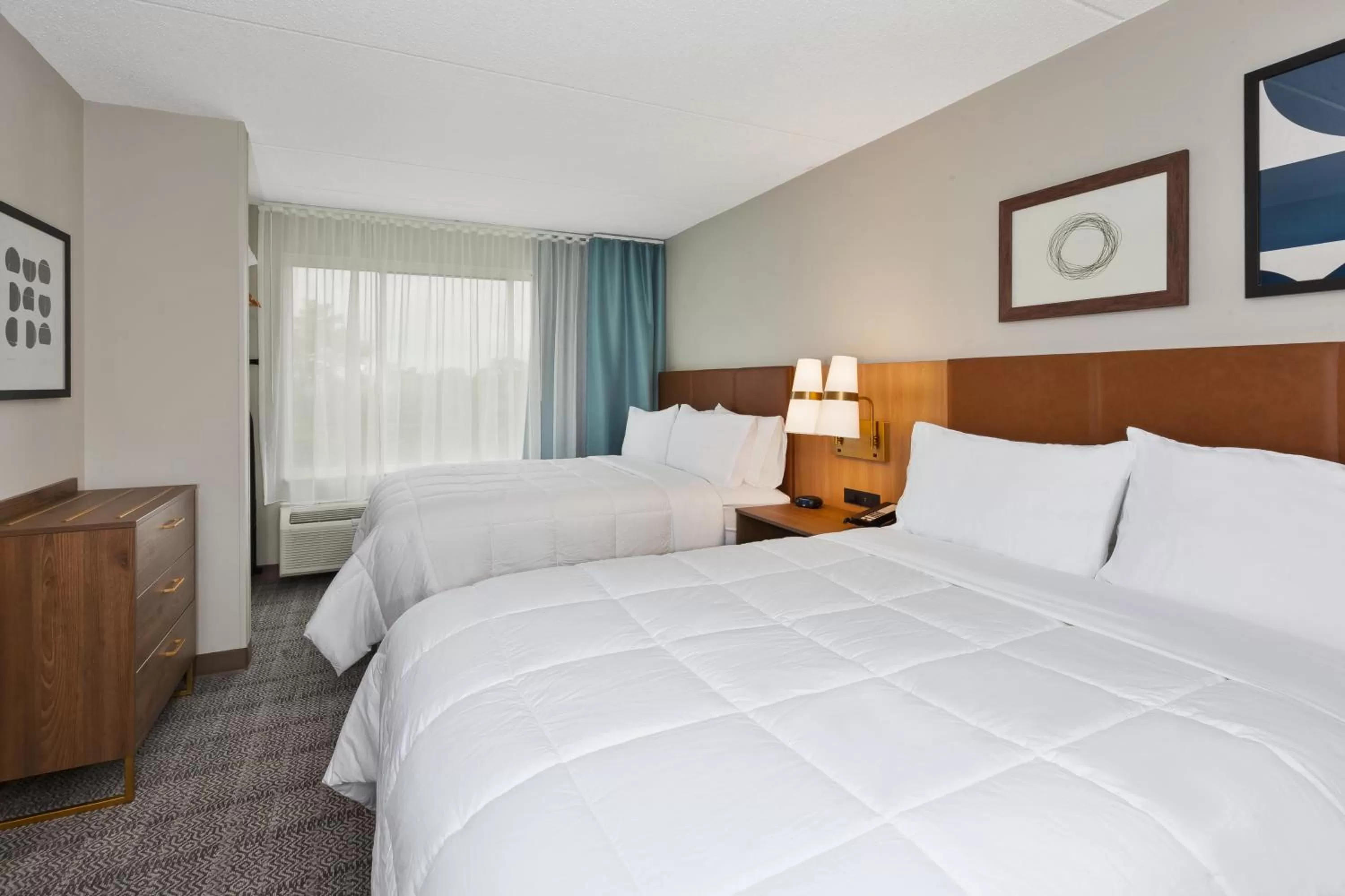 Bed in Staybridge Suites Pittsburgh Airport by IHG