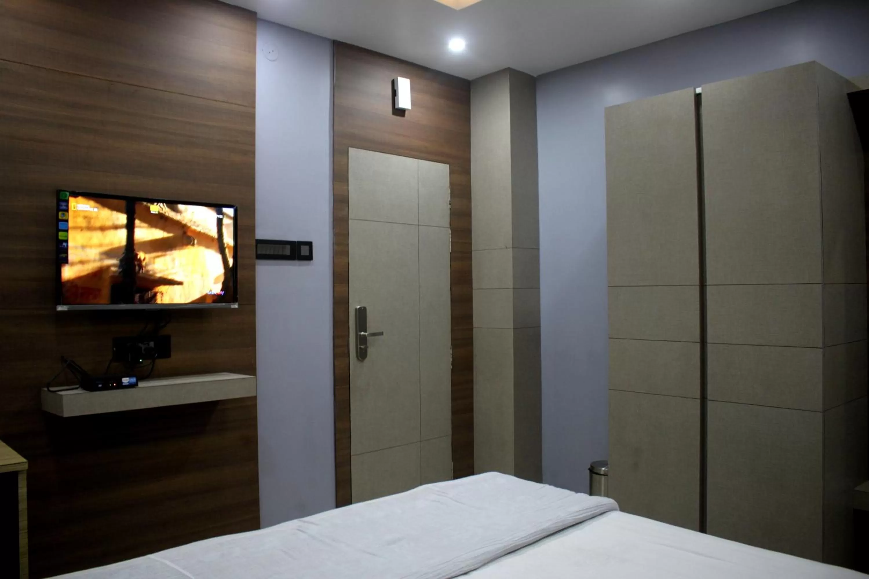 Bedroom, Bed in Hotel Shreemoyee Inn - Kamakhya Temple