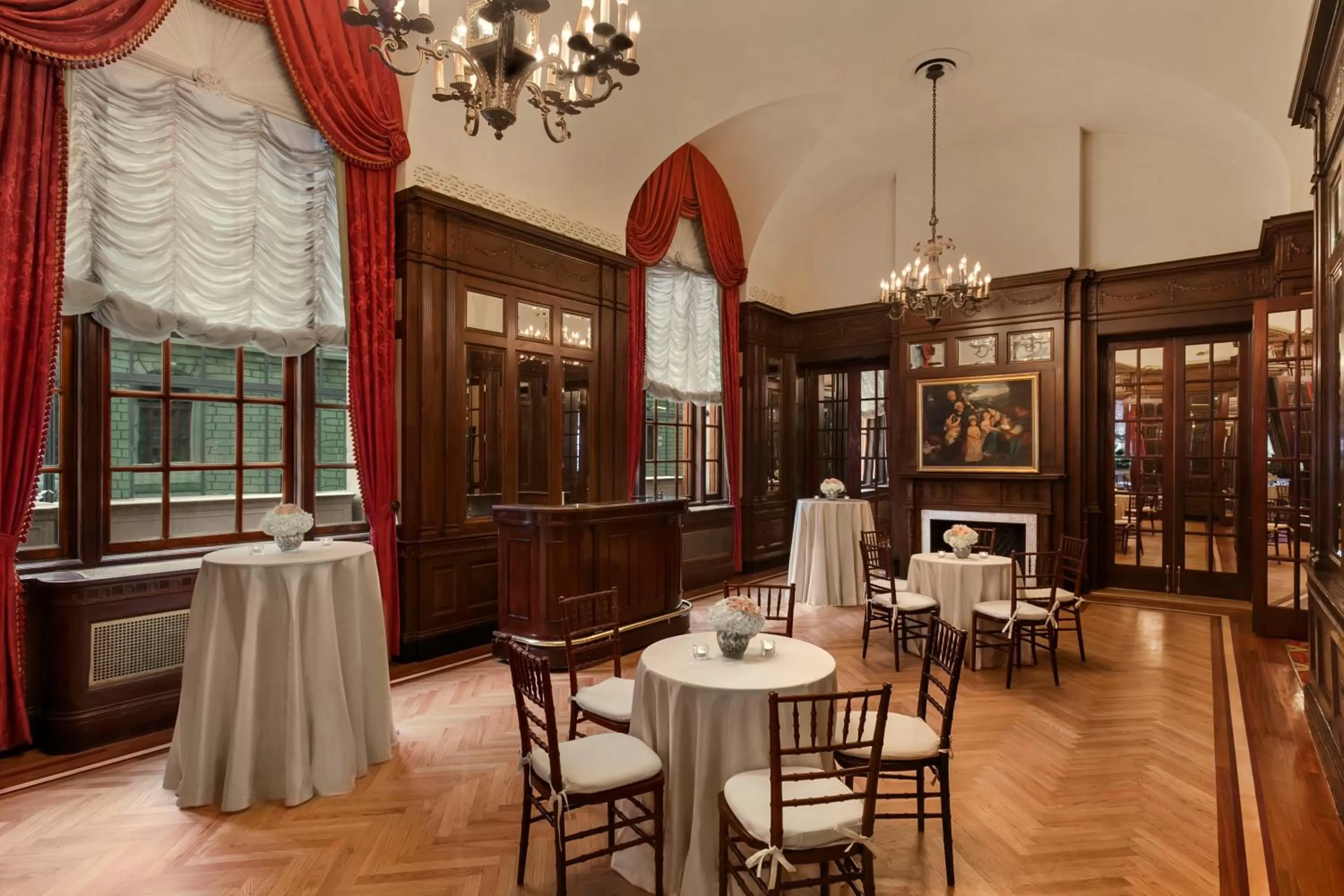 Restaurant/places to eat in Fairmont Copley Plaza