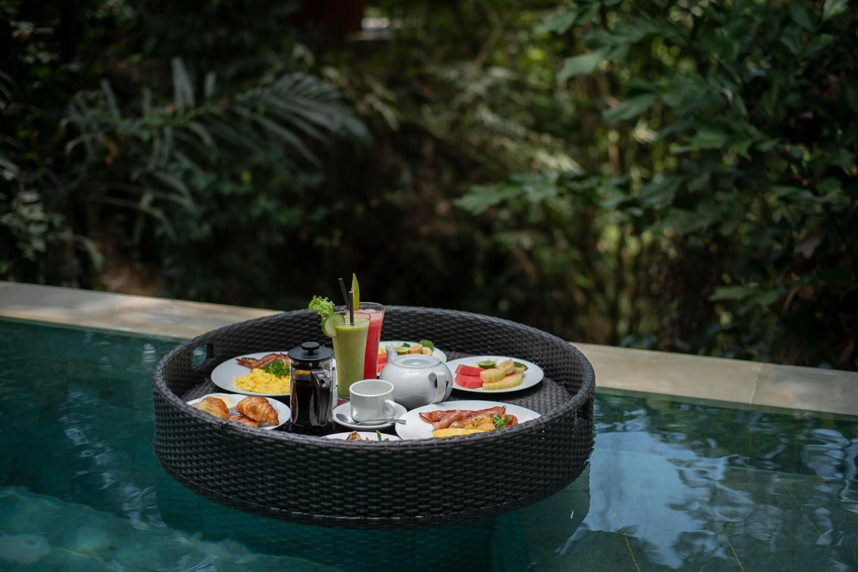 Breakfast in Samkhya Villas - Free 1x Floating Breakfast or Minibar