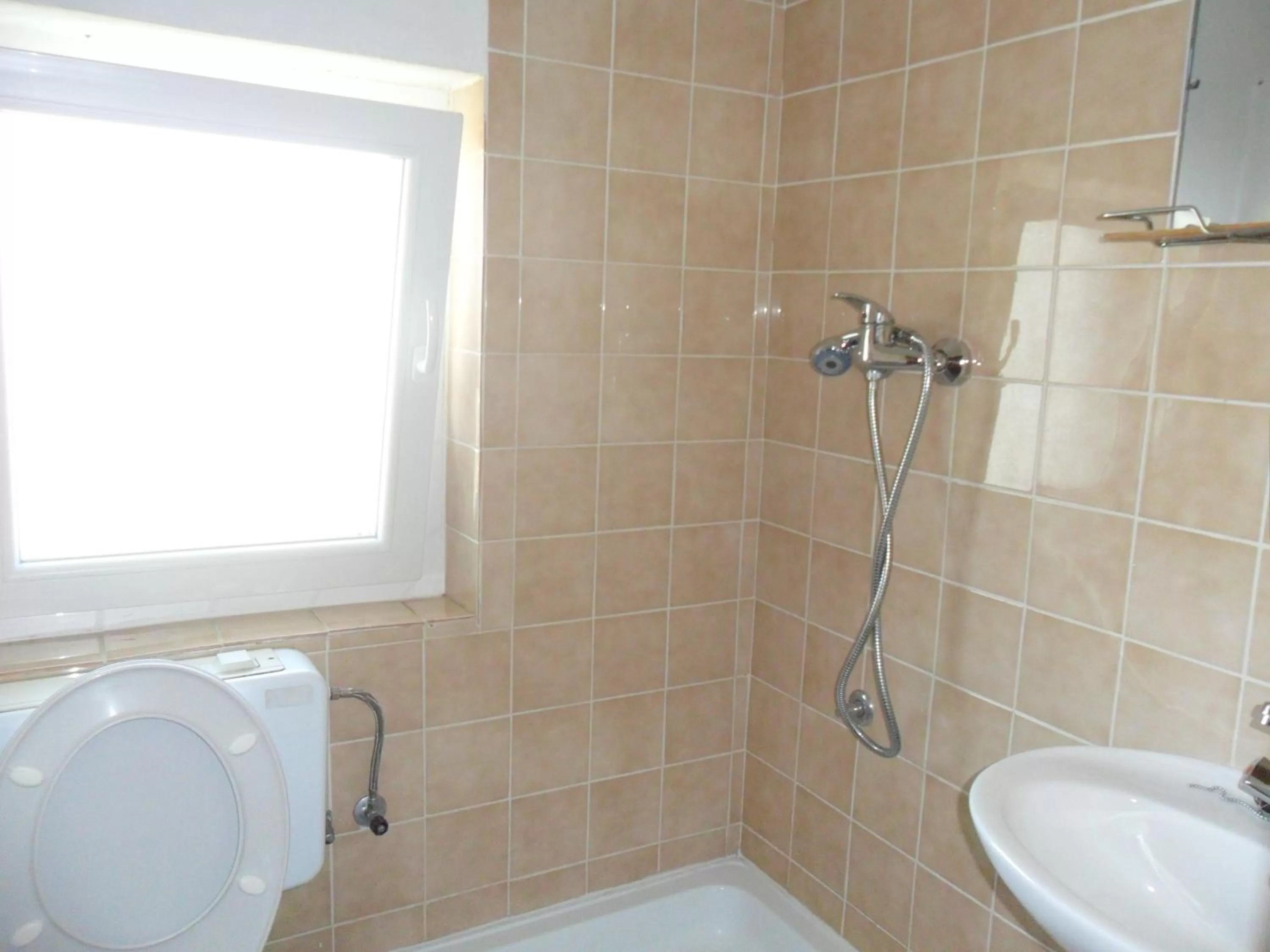 Other in Sobe u kucanstvu MBM