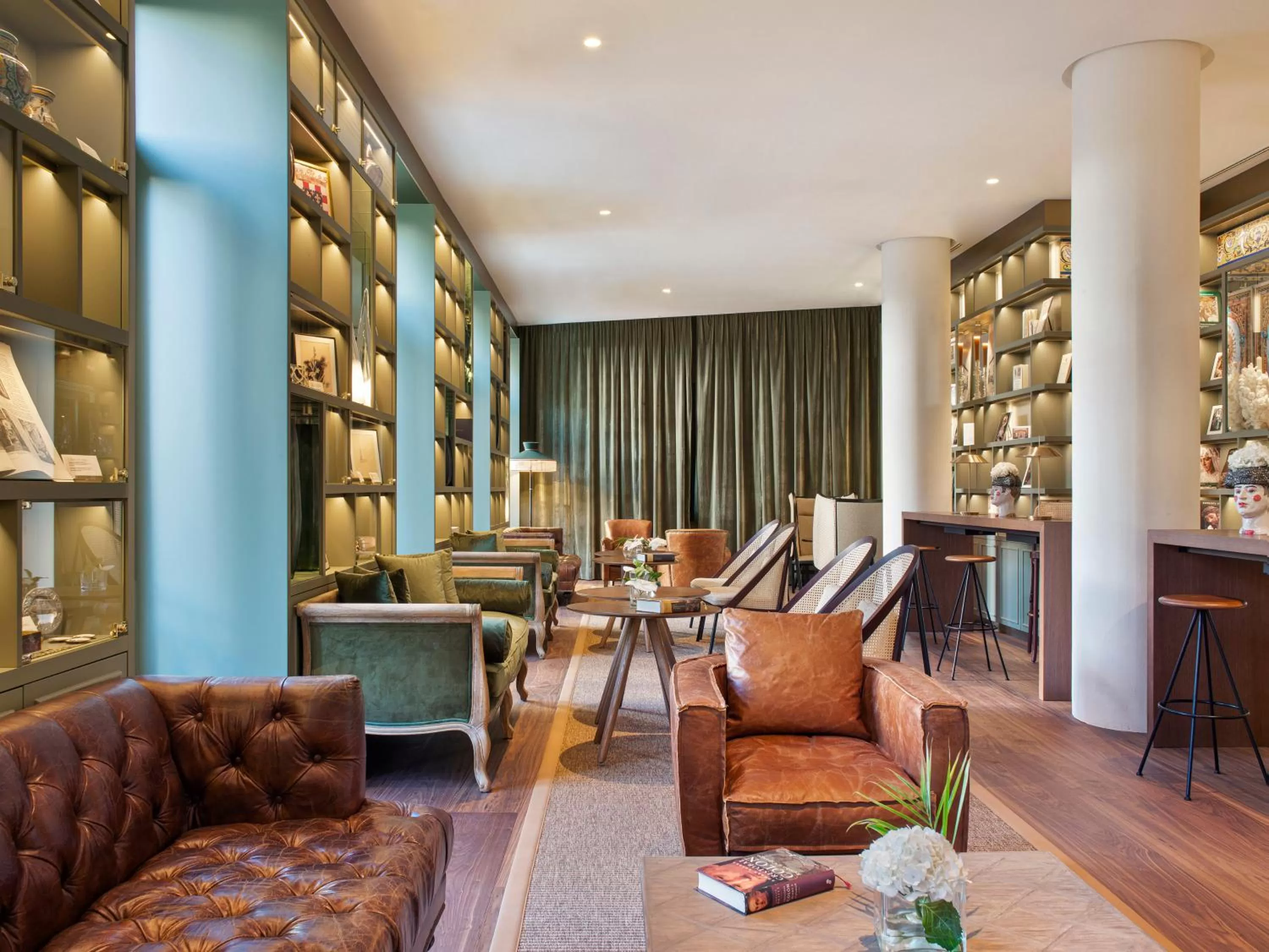 Communal lounge/ TV room in Hotel Colón Gran Meliá - The Leading Hotels of the World