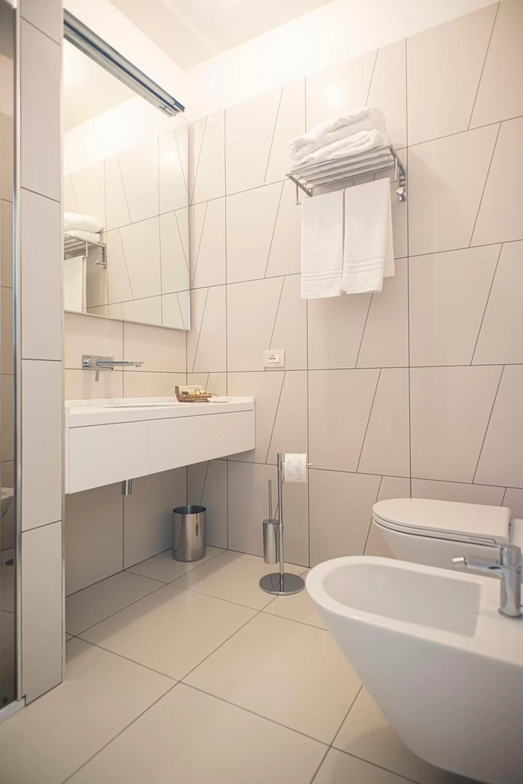 Shower in Dimora de Matera Luxury Suites