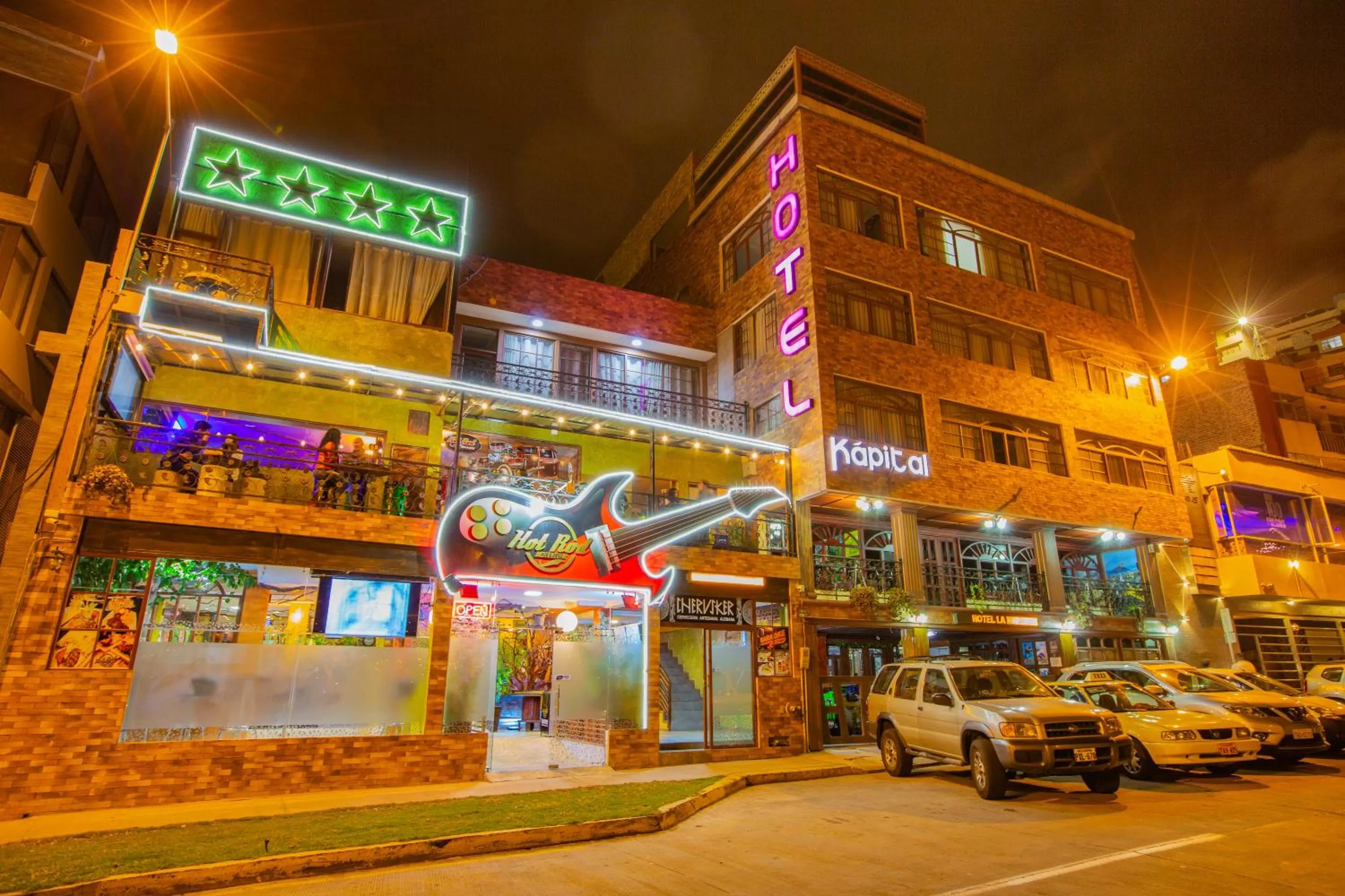 Facade/entrance in La Kapital Hotel