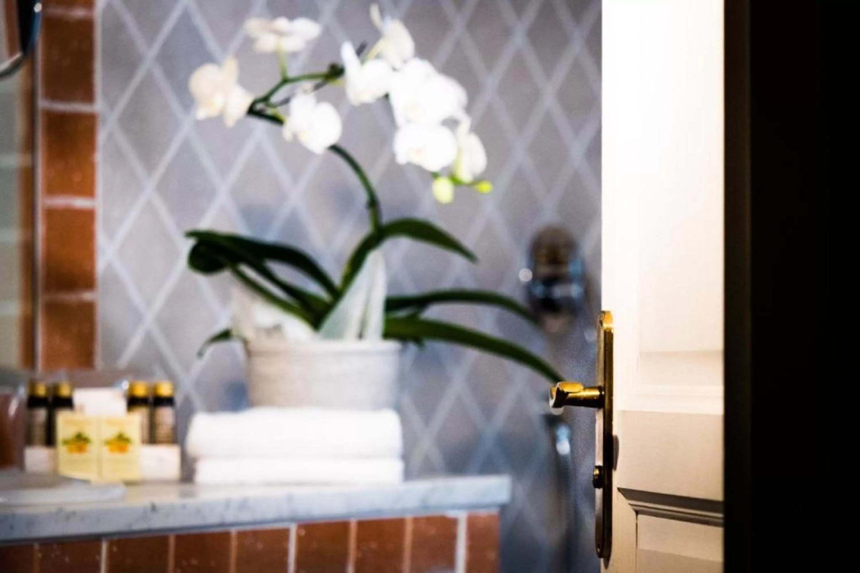 Photo of the whole room in Grand Hotel d'Orange, BW Signature Collection