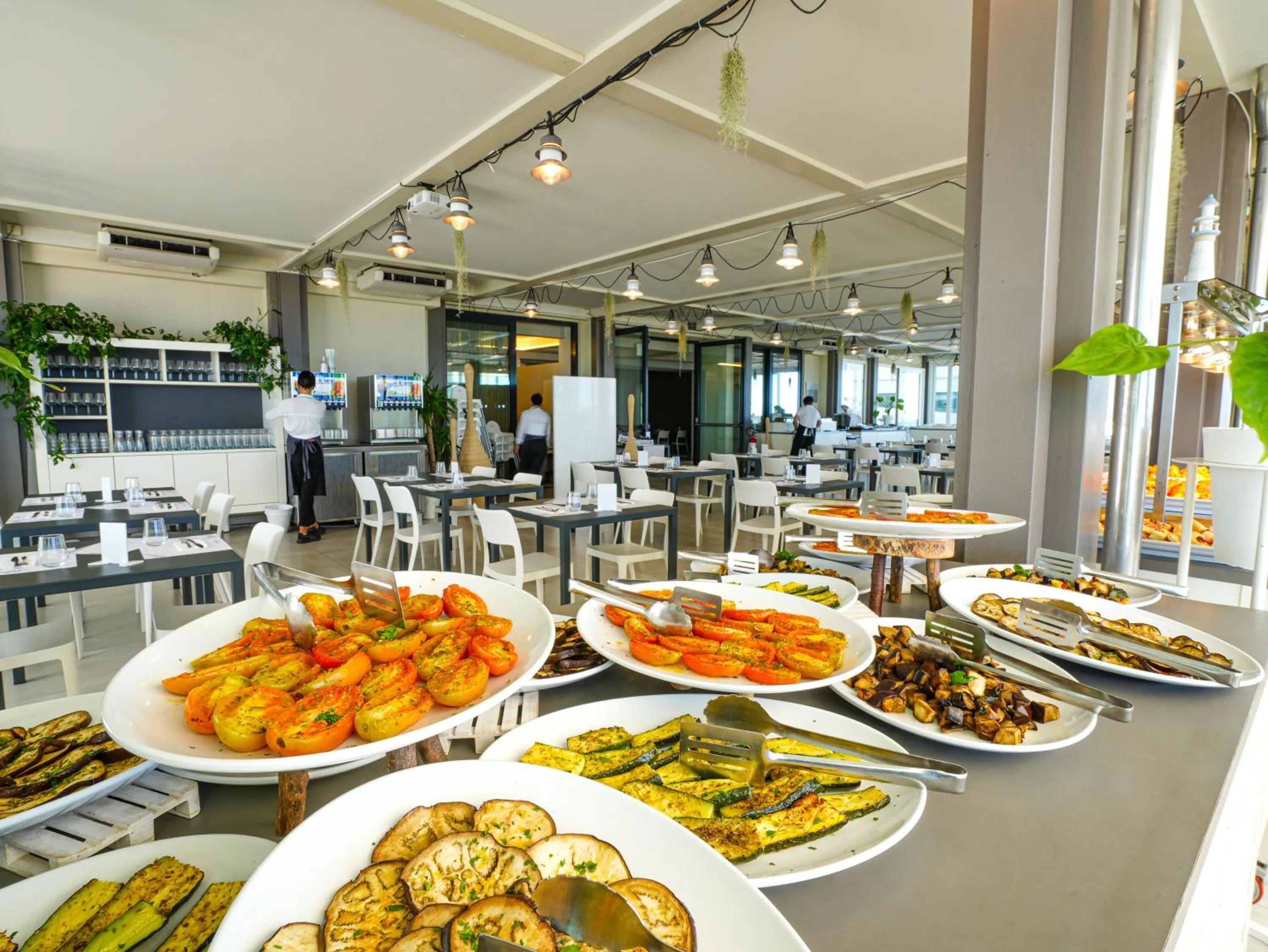 Food and drinks in Nautilus Family Hotel