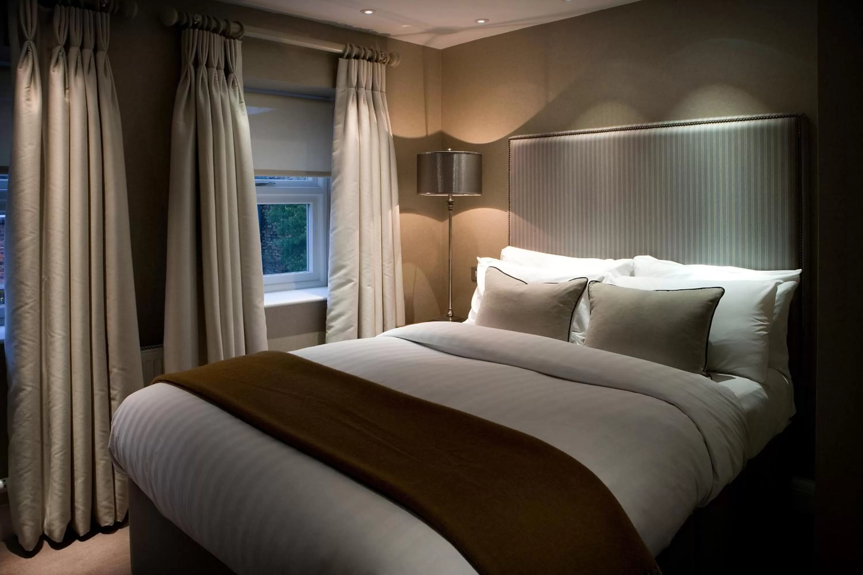 Bed in Castle Hotel & Apartments