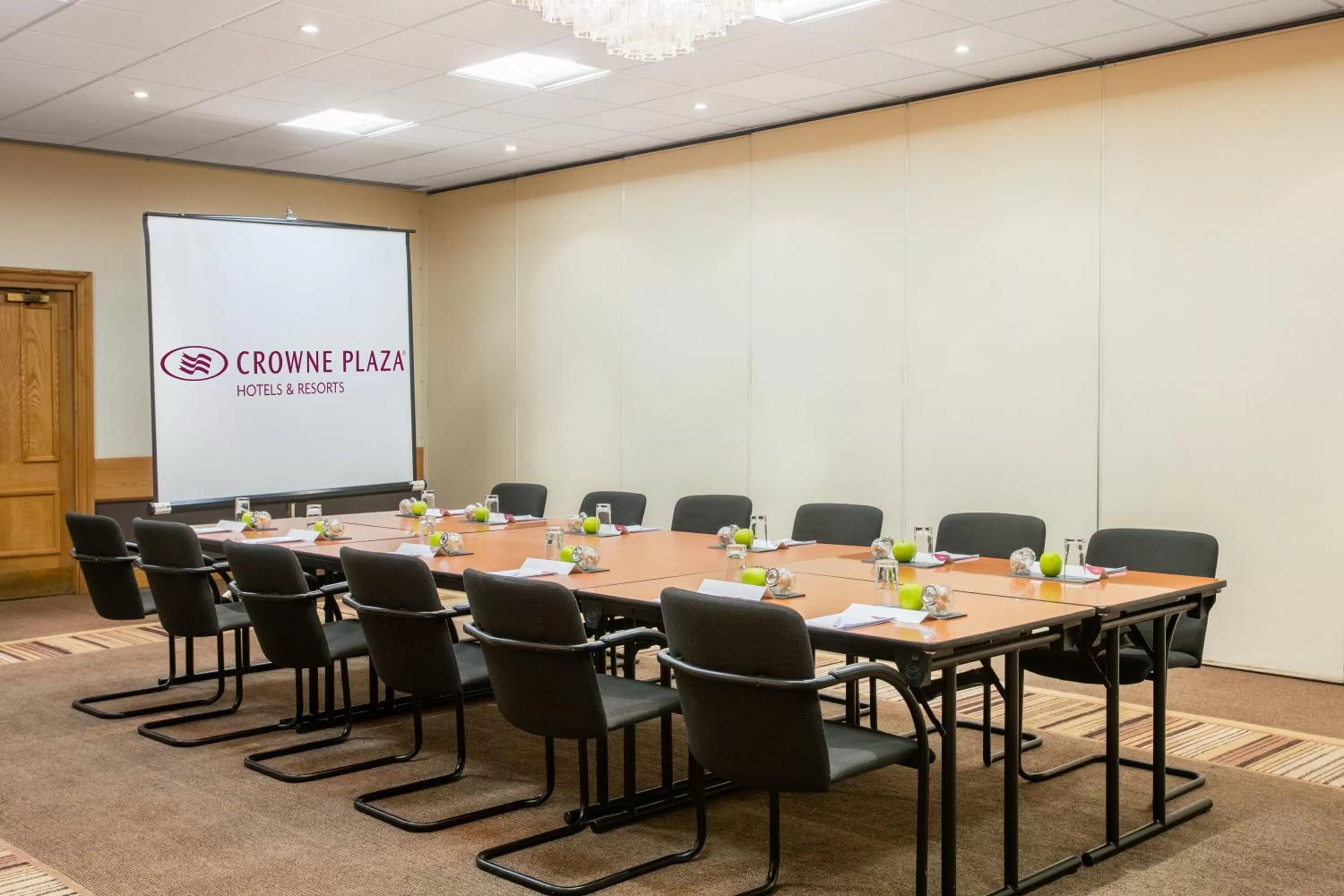 Meeting/conference room in Crowne Plaza Chester by IHG