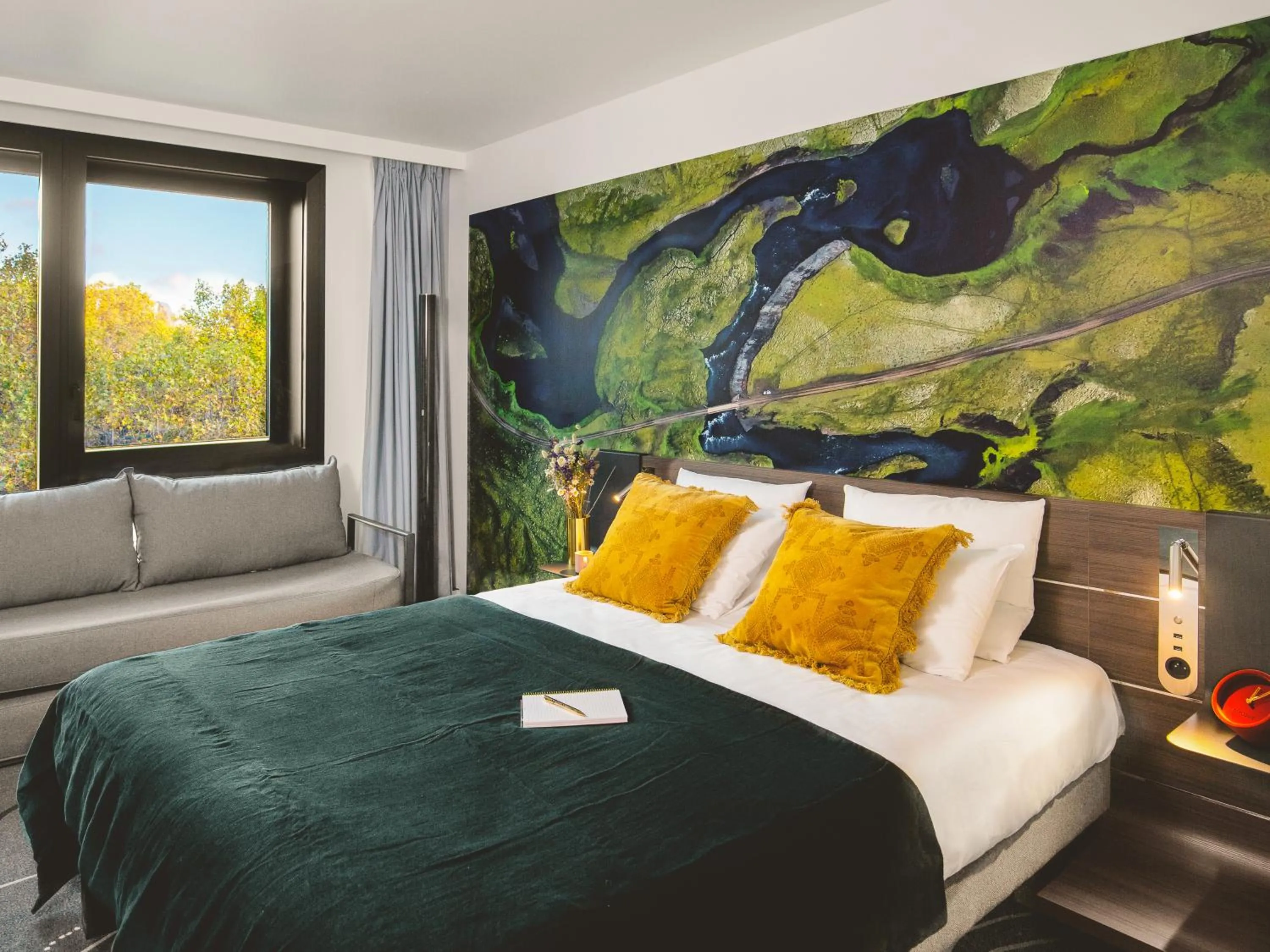 Bedroom, Bed in Novotel Paris Porte Versailles