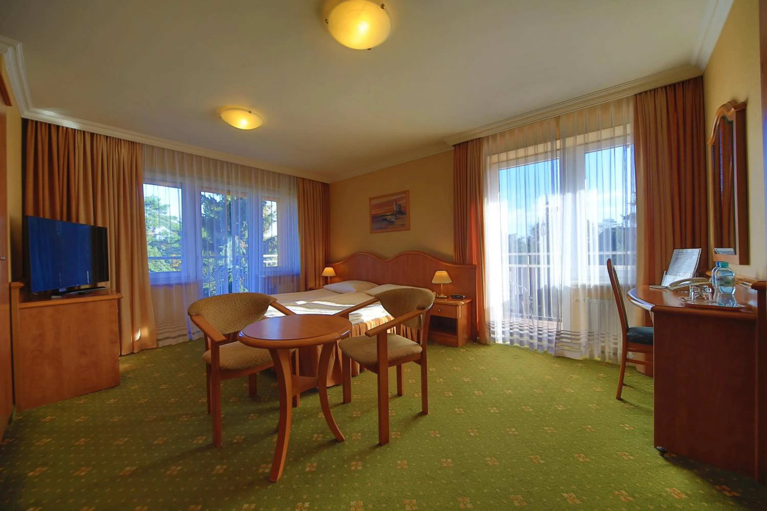 Seating area in Hotel Polaris III