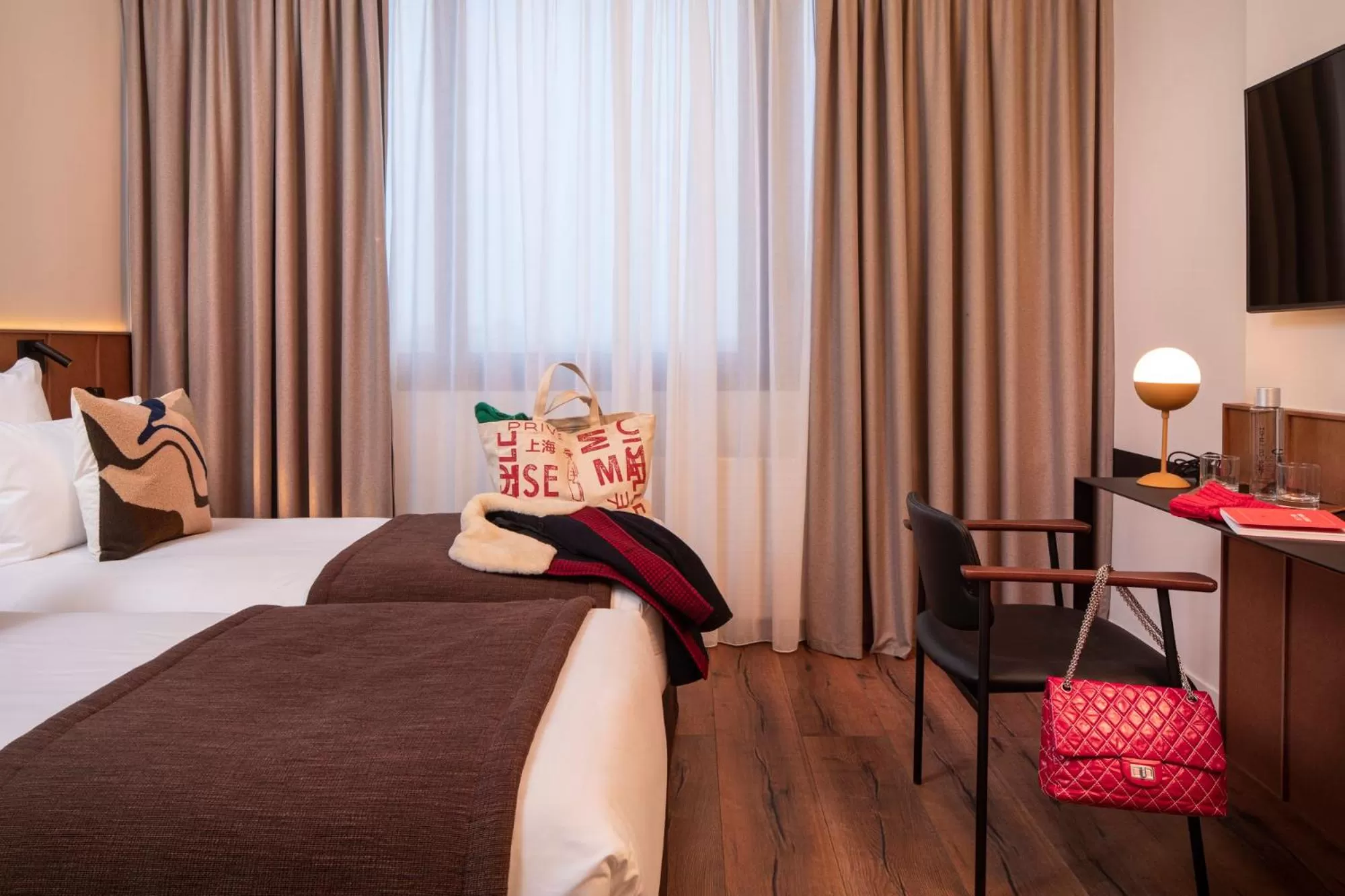 Bed in Hôtel du Port