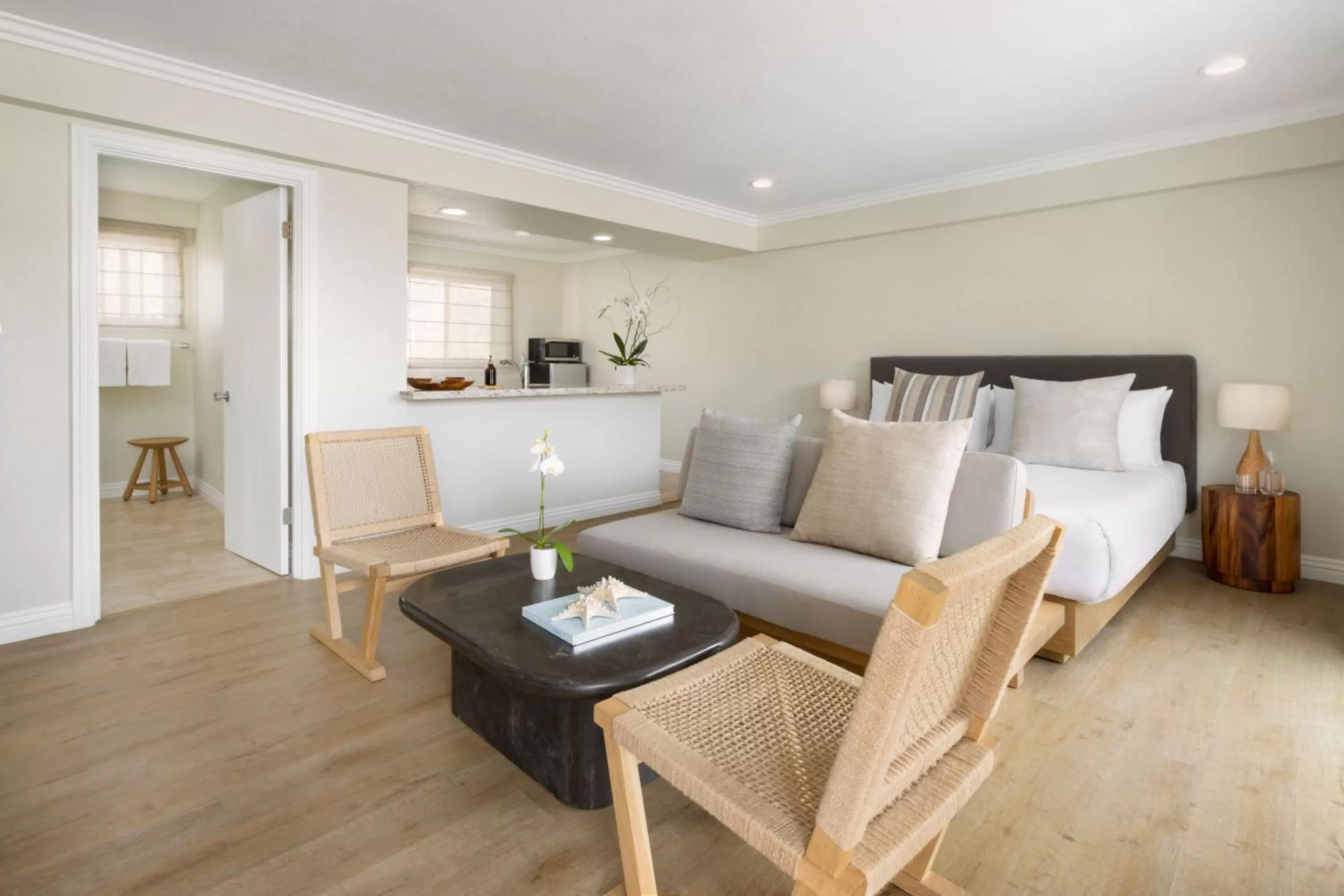 Photo of the whole room, Seating Area in Pacific Edge Hotel on Laguna Beach