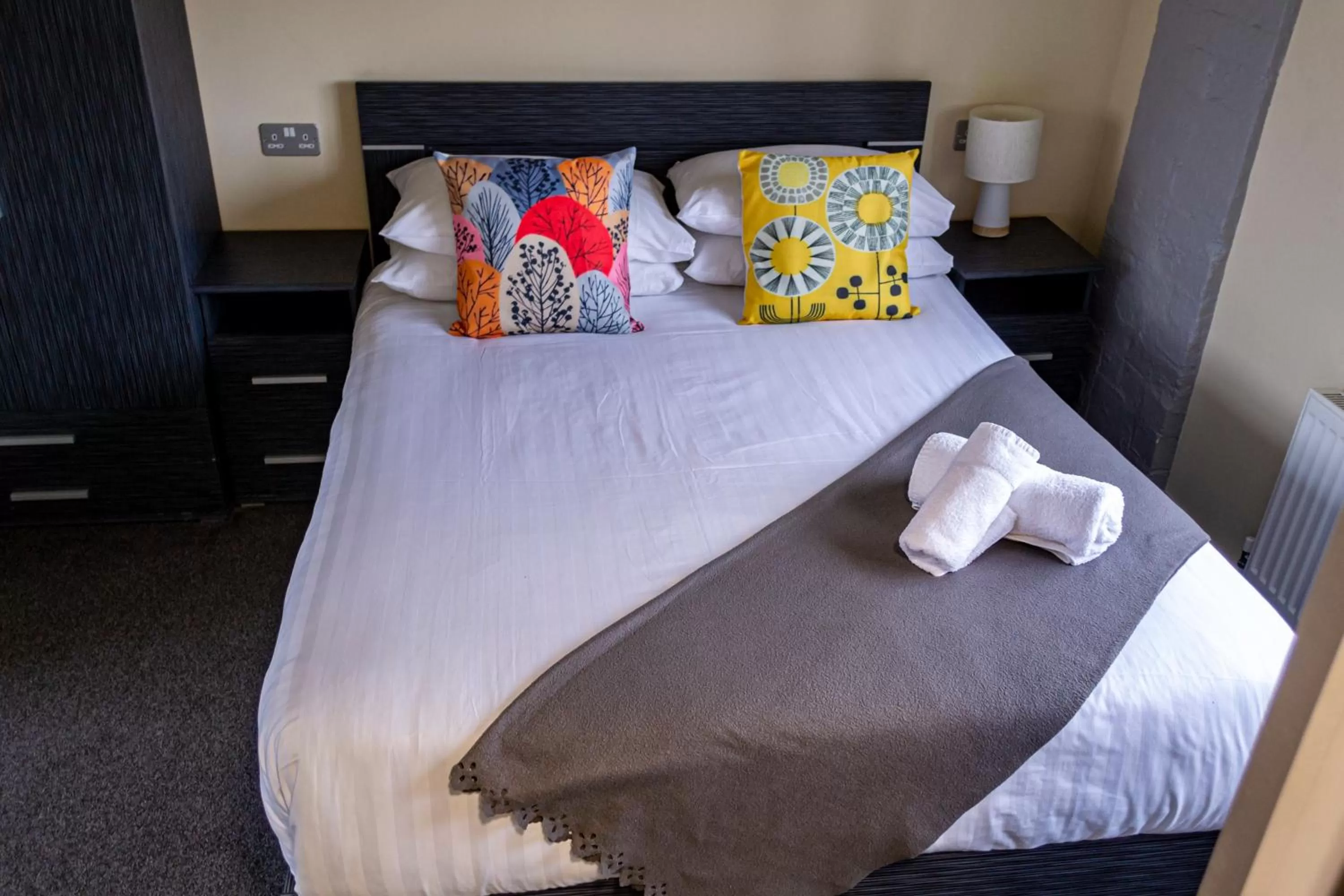 Bedroom, Bed in Potbank