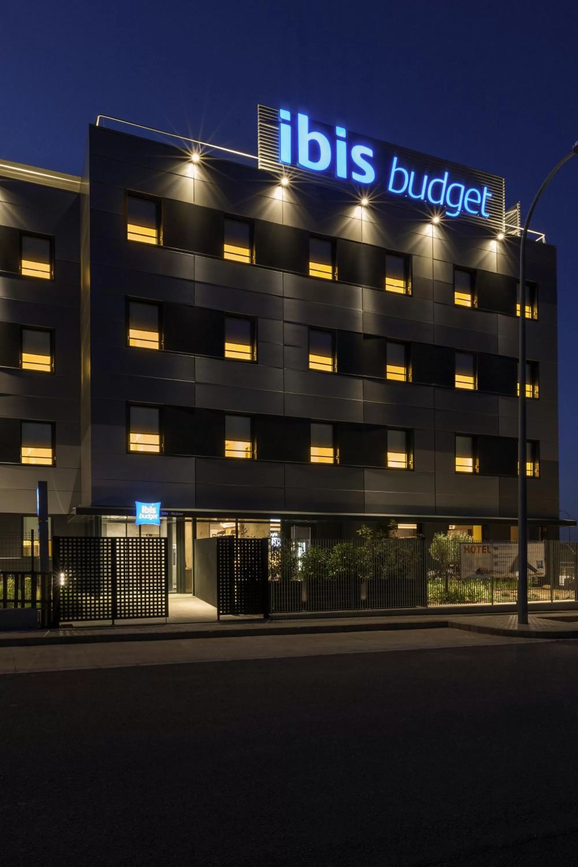 Property building in Ibis Budget Valencia Alcasser