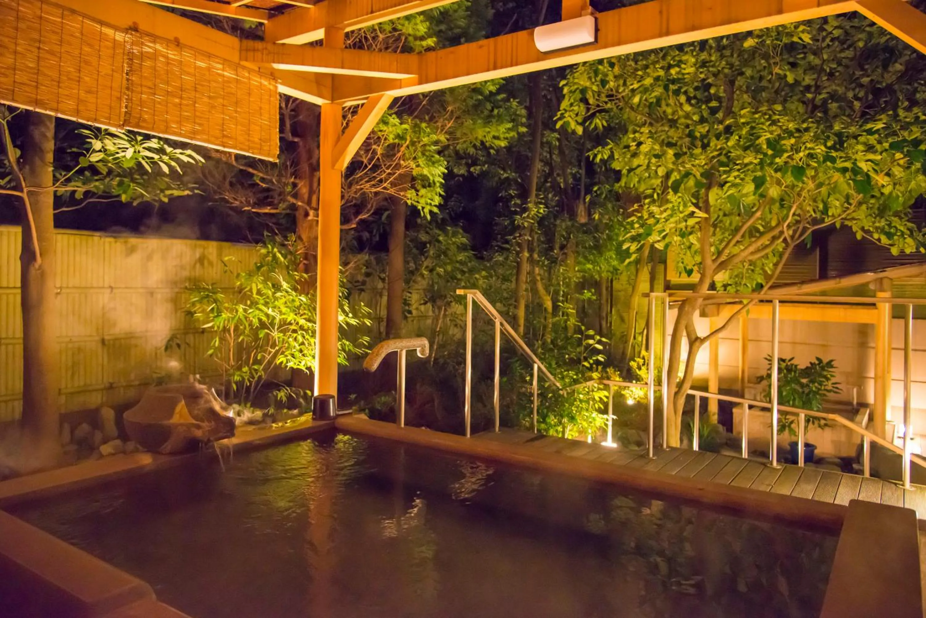 Hot Spring Bath in Tachibana Shikitei