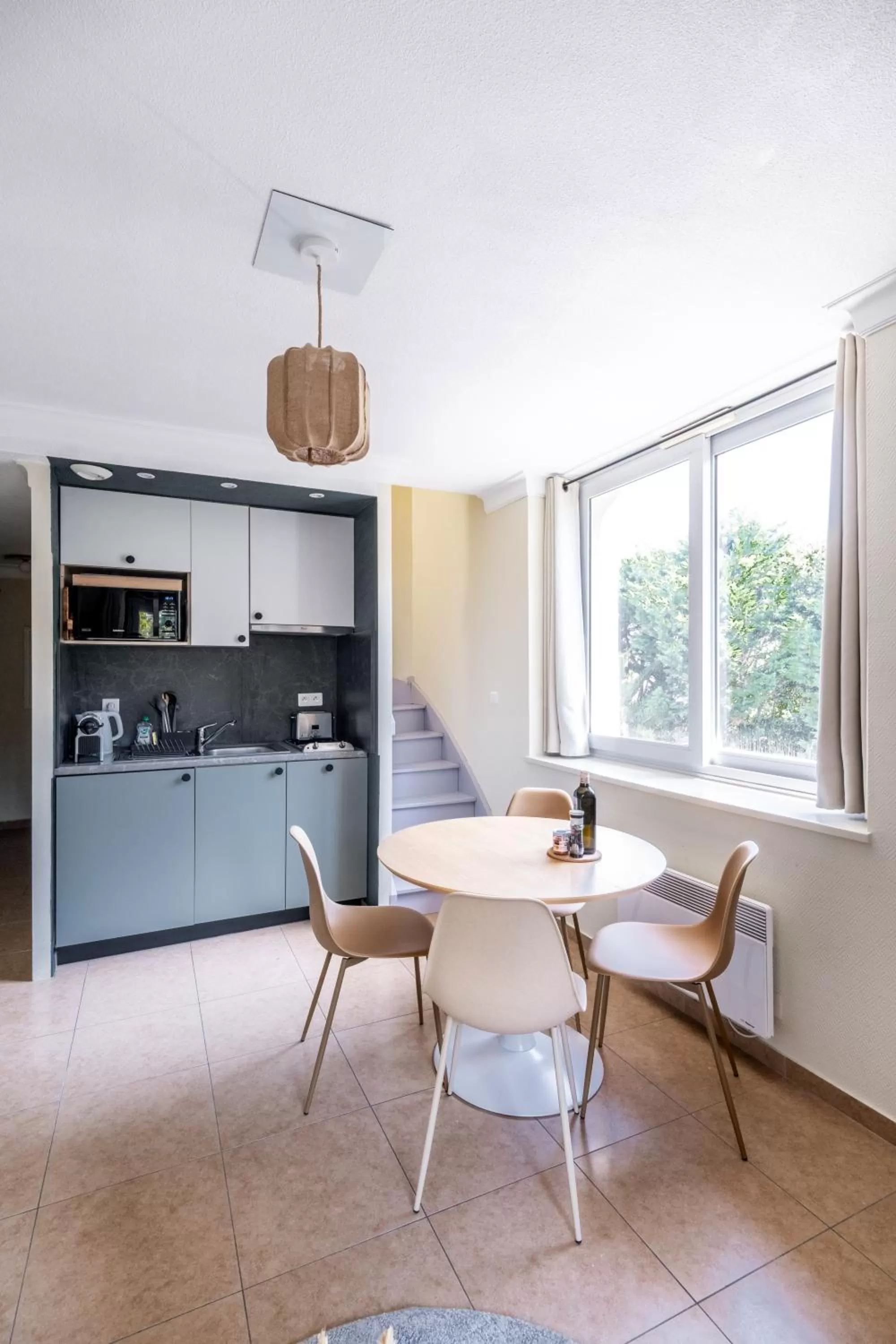 Kitchen/Kitchenette in Résidence Chateau d'Acotz - Avec piscine à 600m des plages à Saint-Jean-de-Luz