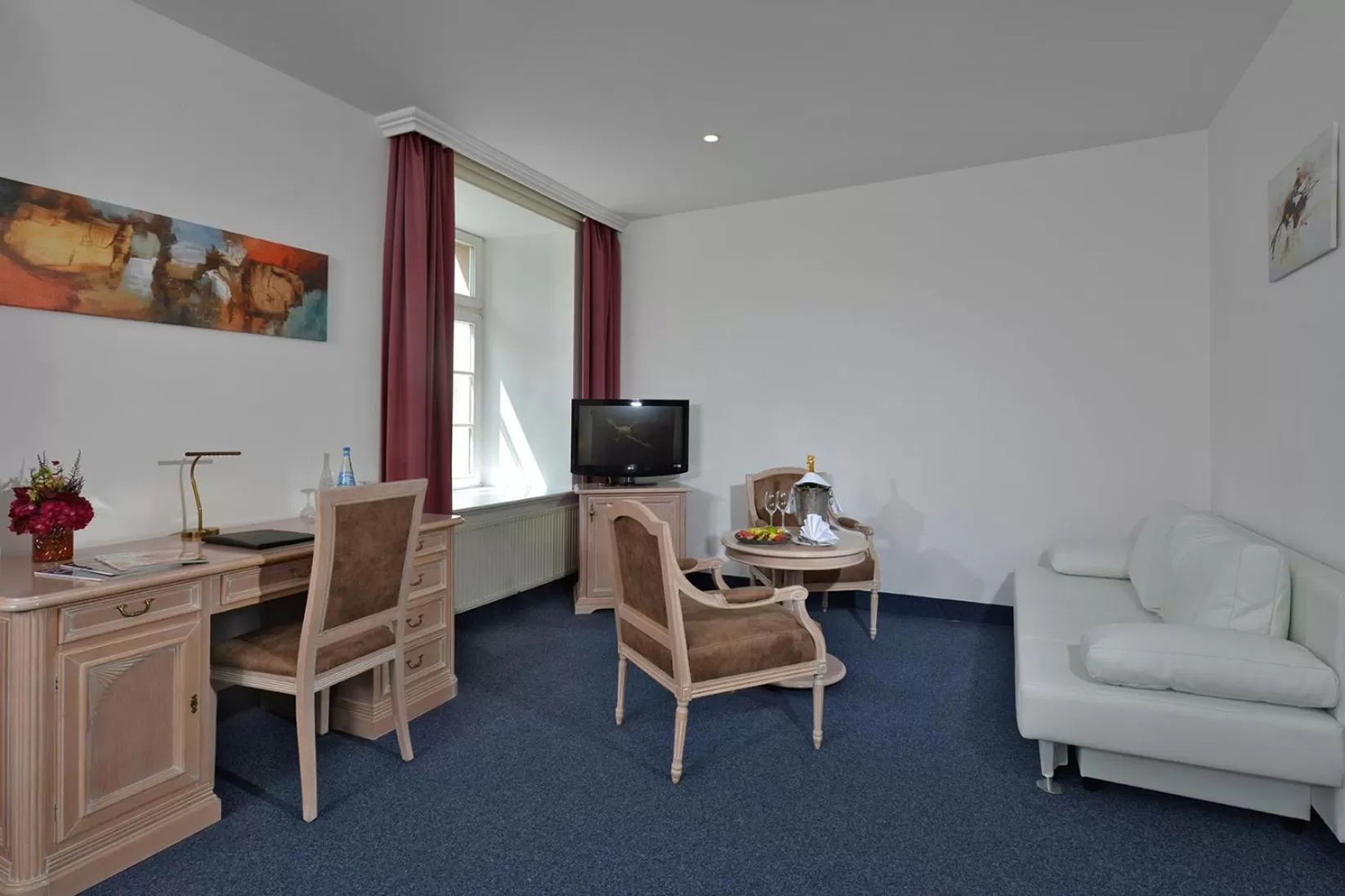 Photo of the whole room in Hotel Stadt Hameln
