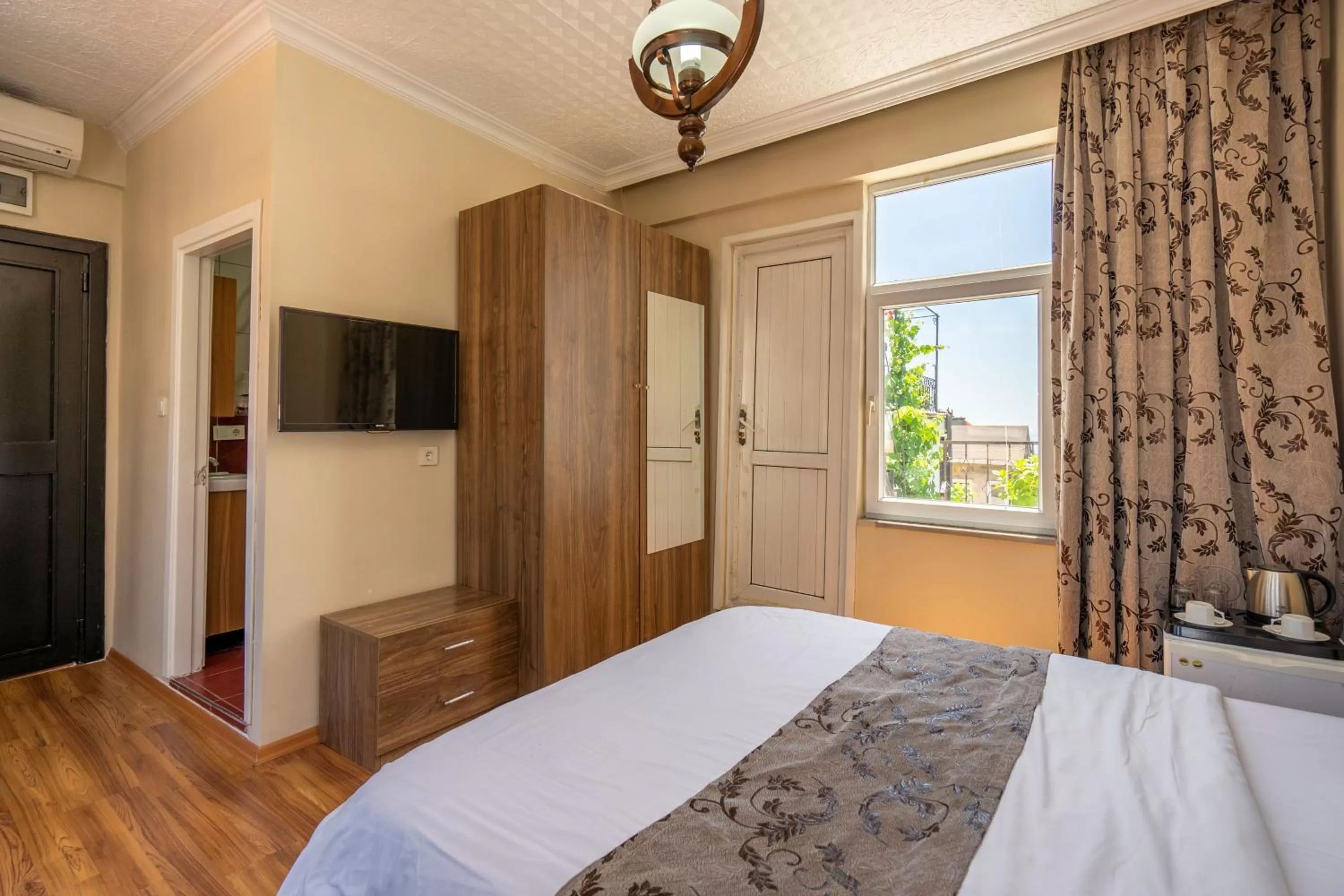 Bed in Hotel Gedikpasa Family