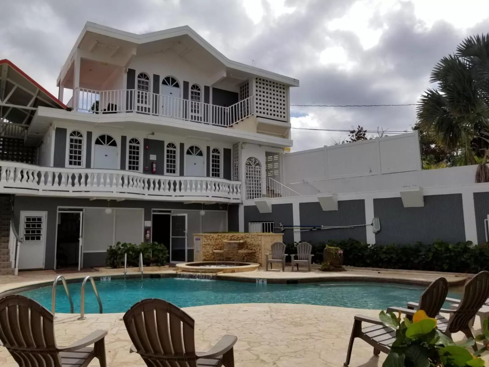 Swimming pool in The Village Inn