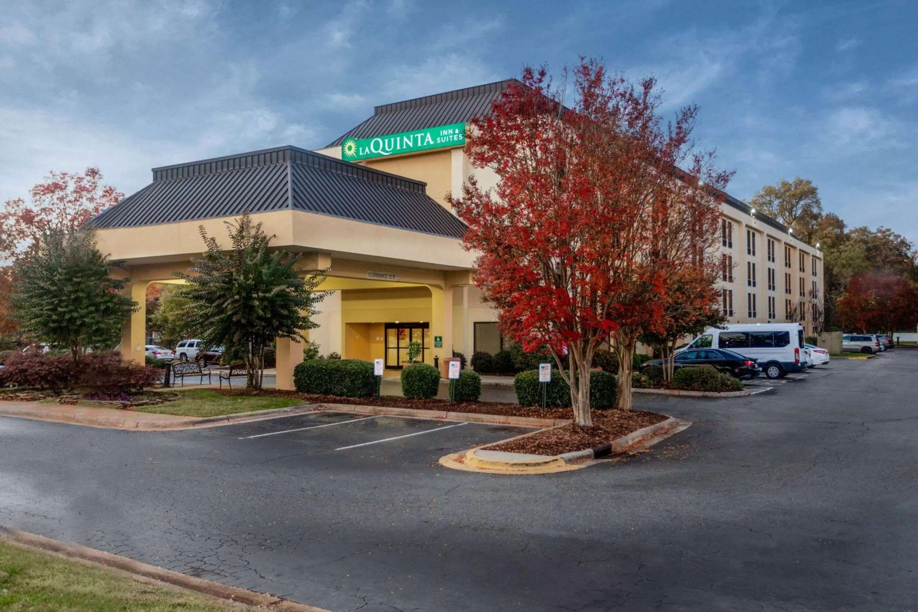 Property building in CLT Airport Inn & Suites