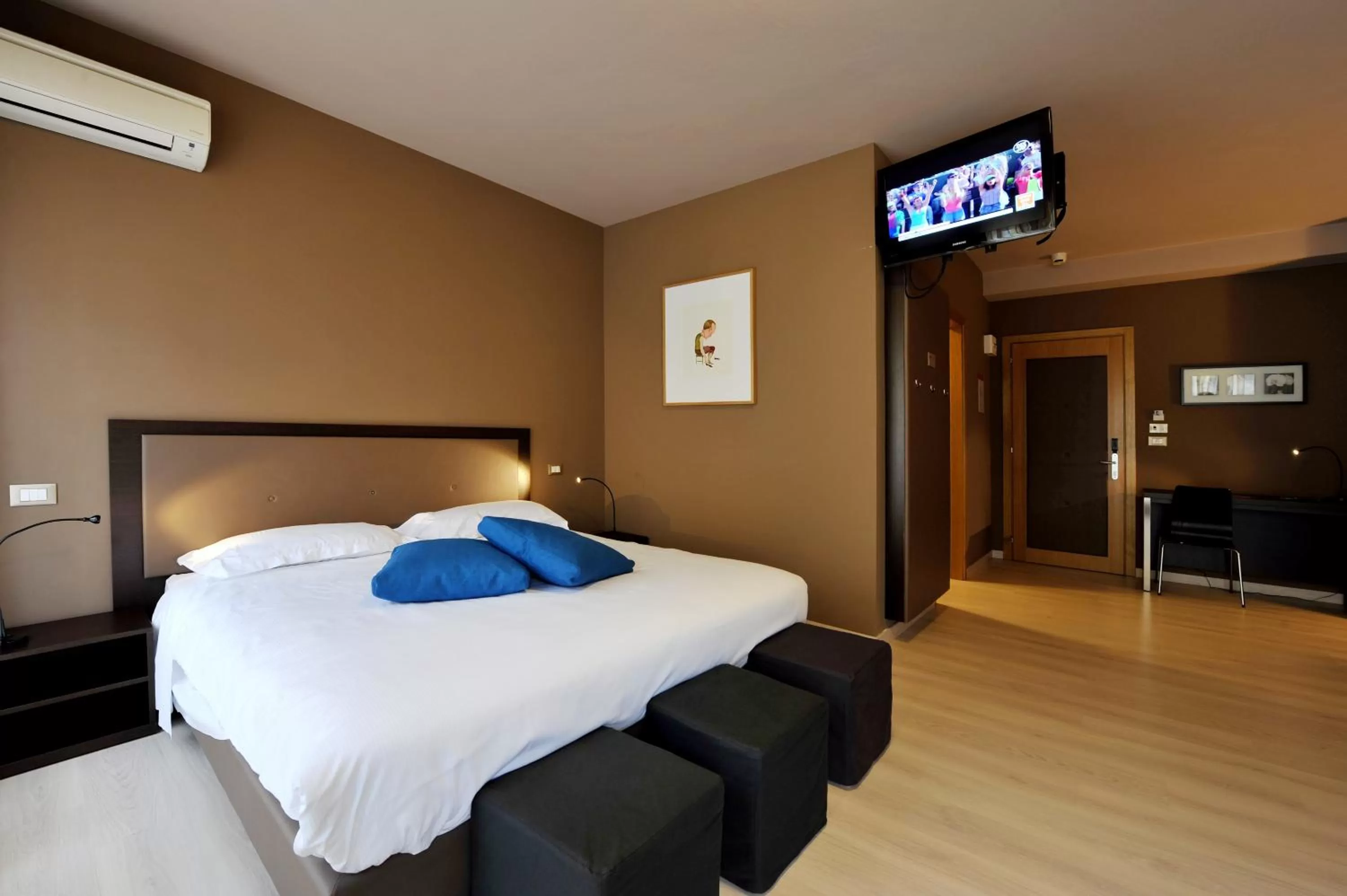 Bed in M14 Hotel & Spa