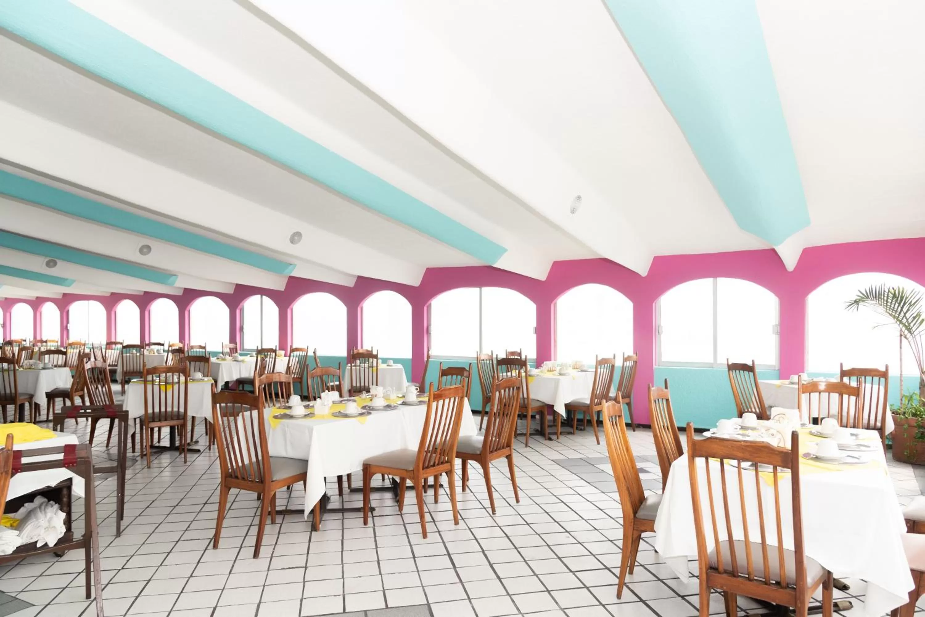 Restaurant/places to eat in Hotel Kyrios Veracruz