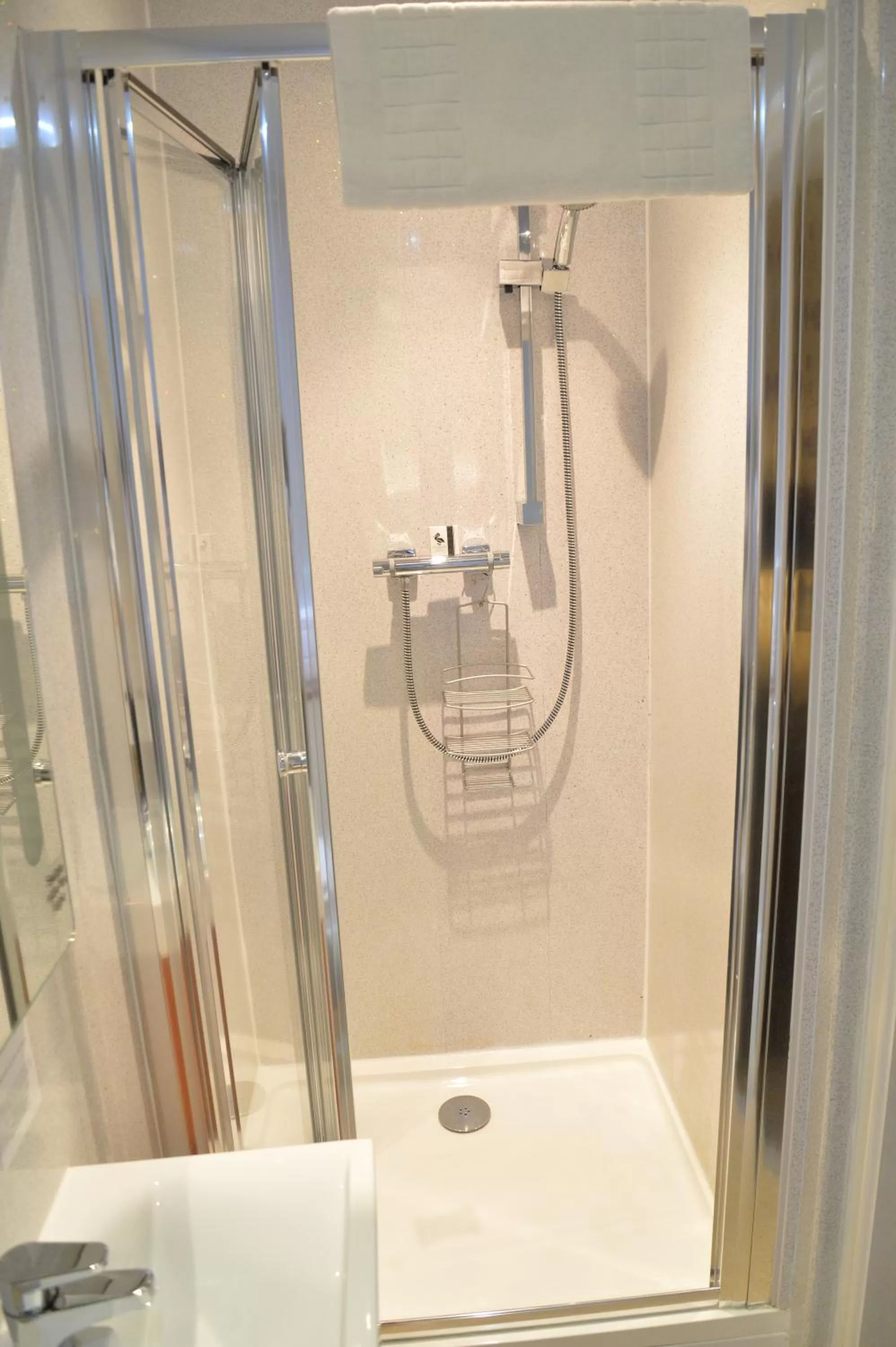 Lauriston & Lawton Court Hotel