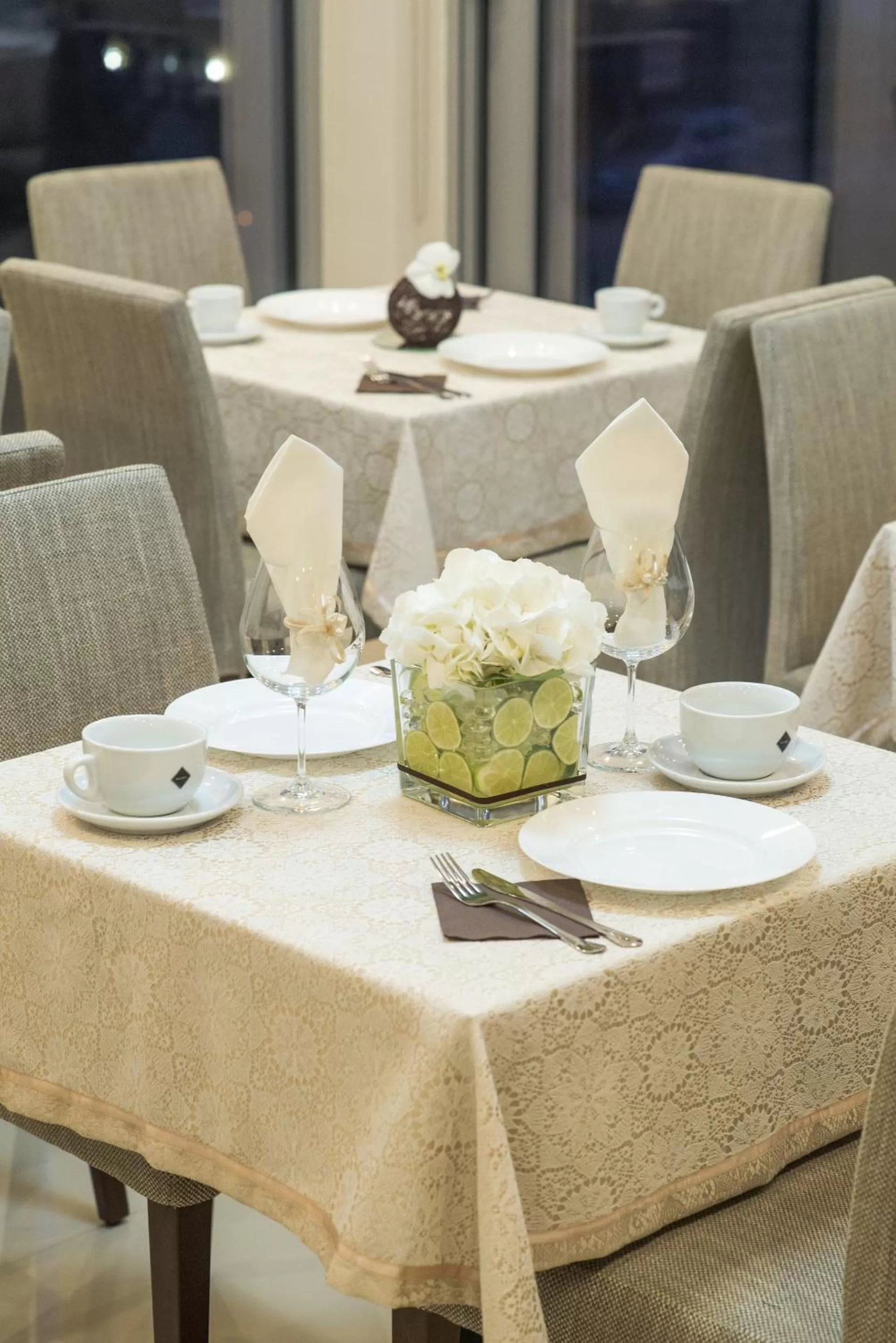 Restaurant/places to eat in Garni Hotel Central Lux