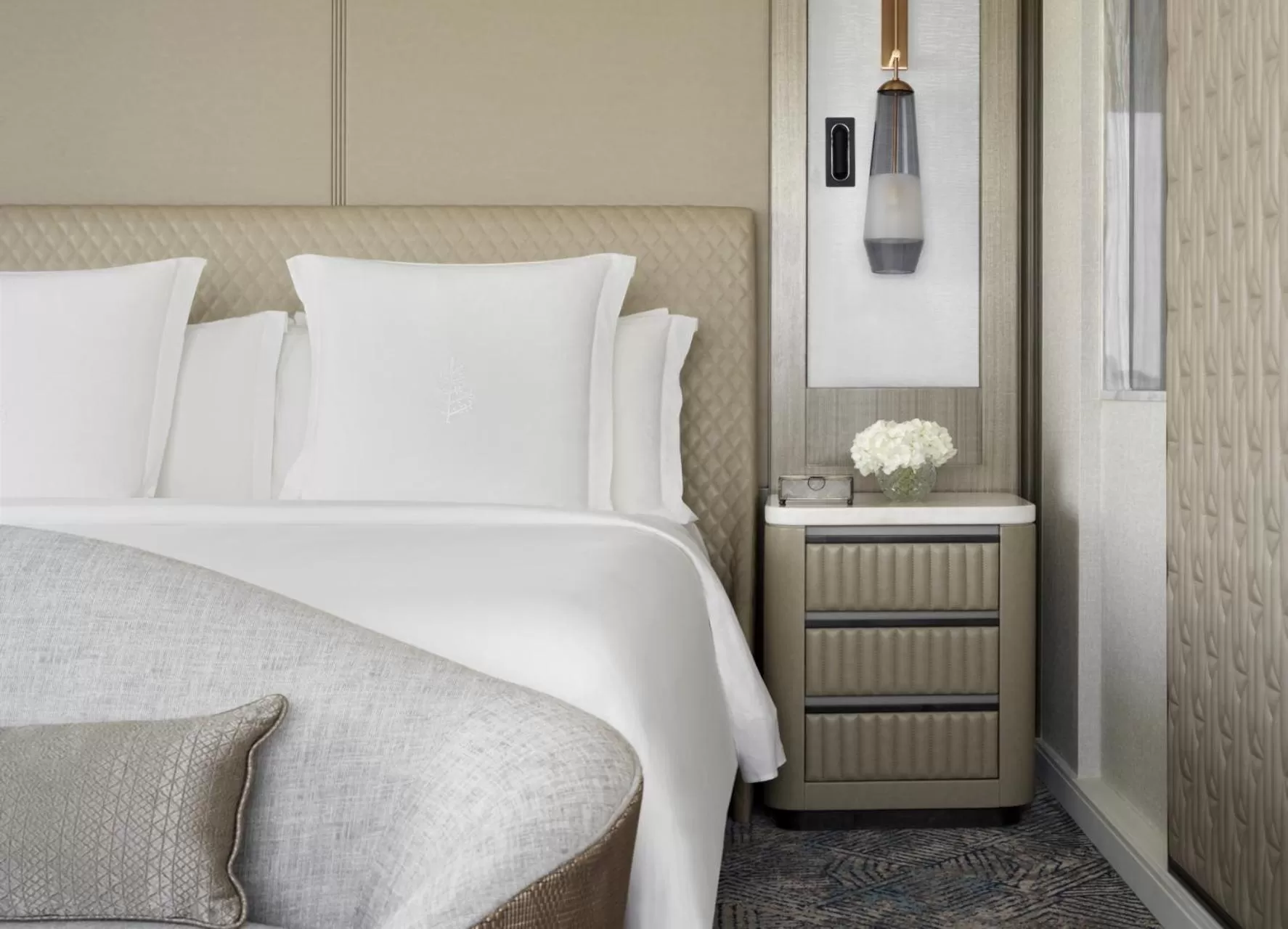 Bed in Four Seasons Hotel Riyadh