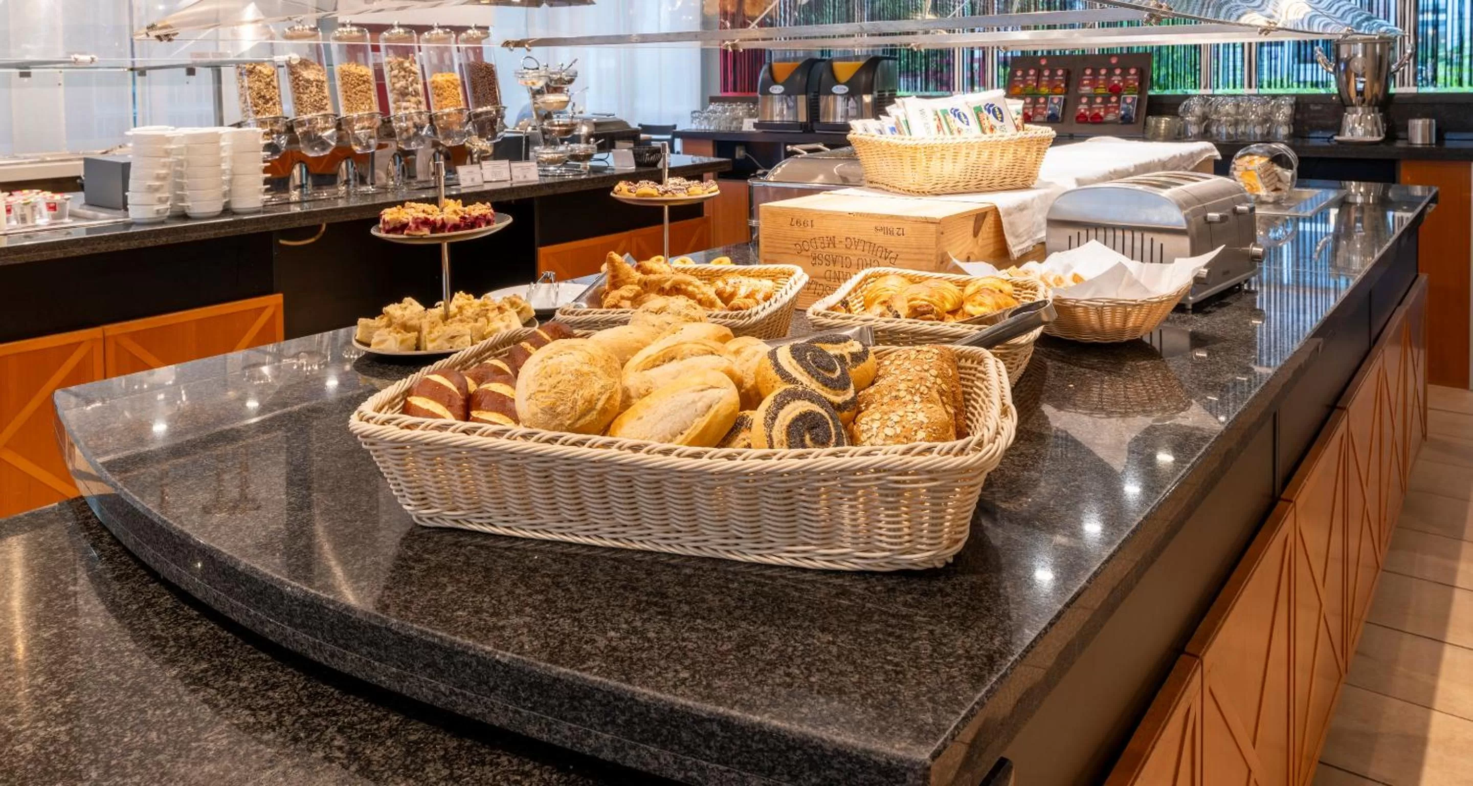 Breakfast in PLAZA Premium Köln